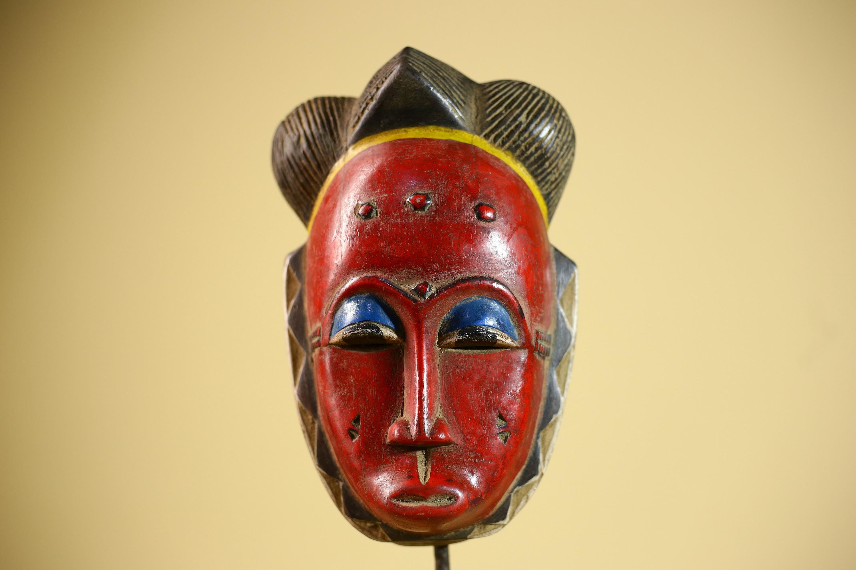 African Guro Mask Red Face Wood Côte d’Ivoire Tribal Art Wall Decor-G5832