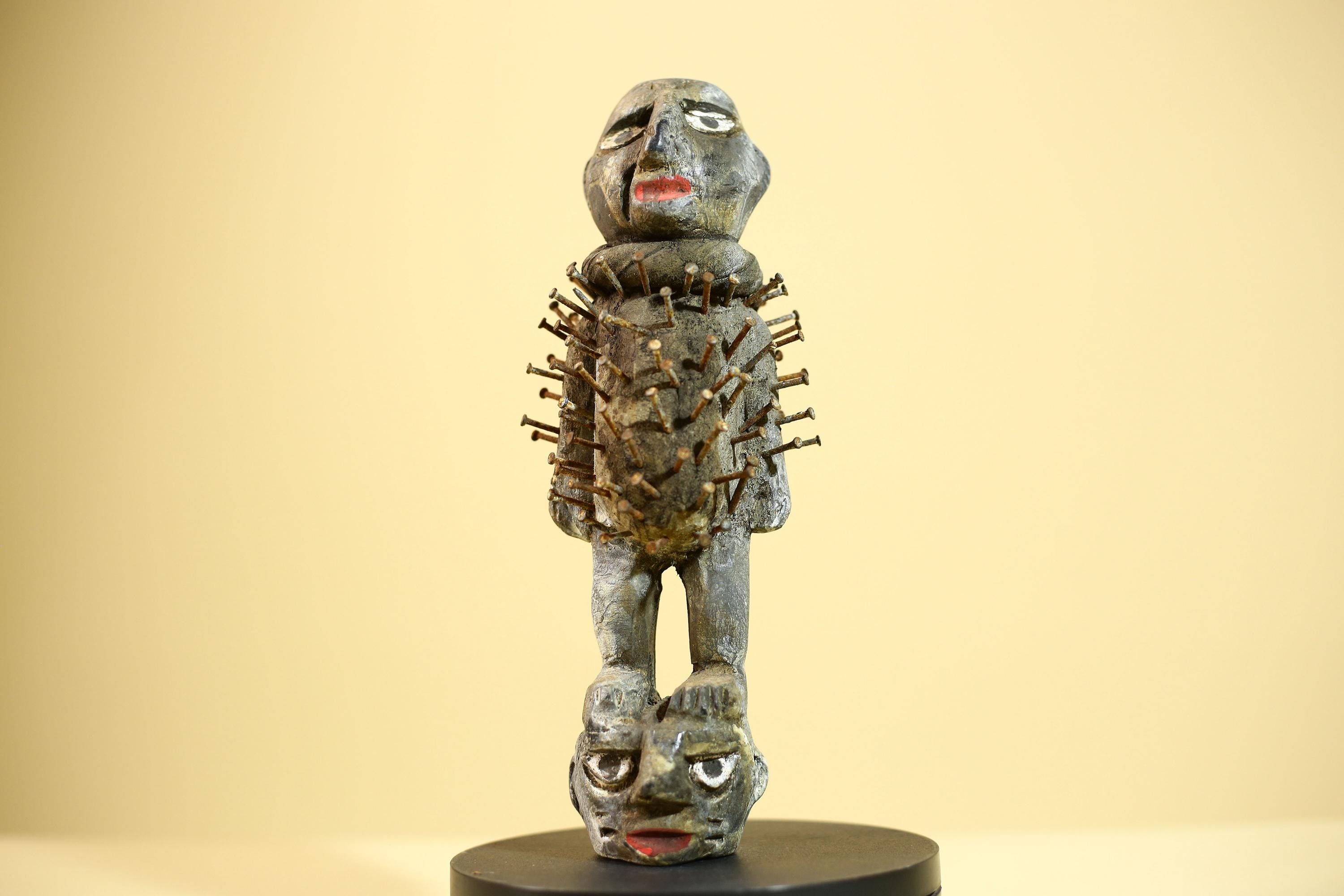 African Nail Fetish Statue Congo Tribal Wood Ritual Figure Art Decor-G5872