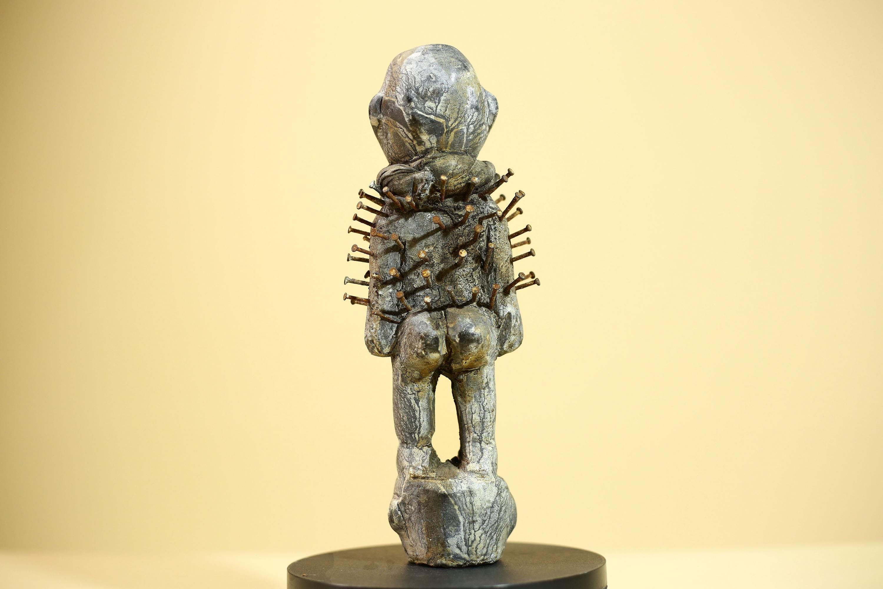 African Nail Fetish Statue Congo Tribal Wood Ritual Figure Art Decor-G5872