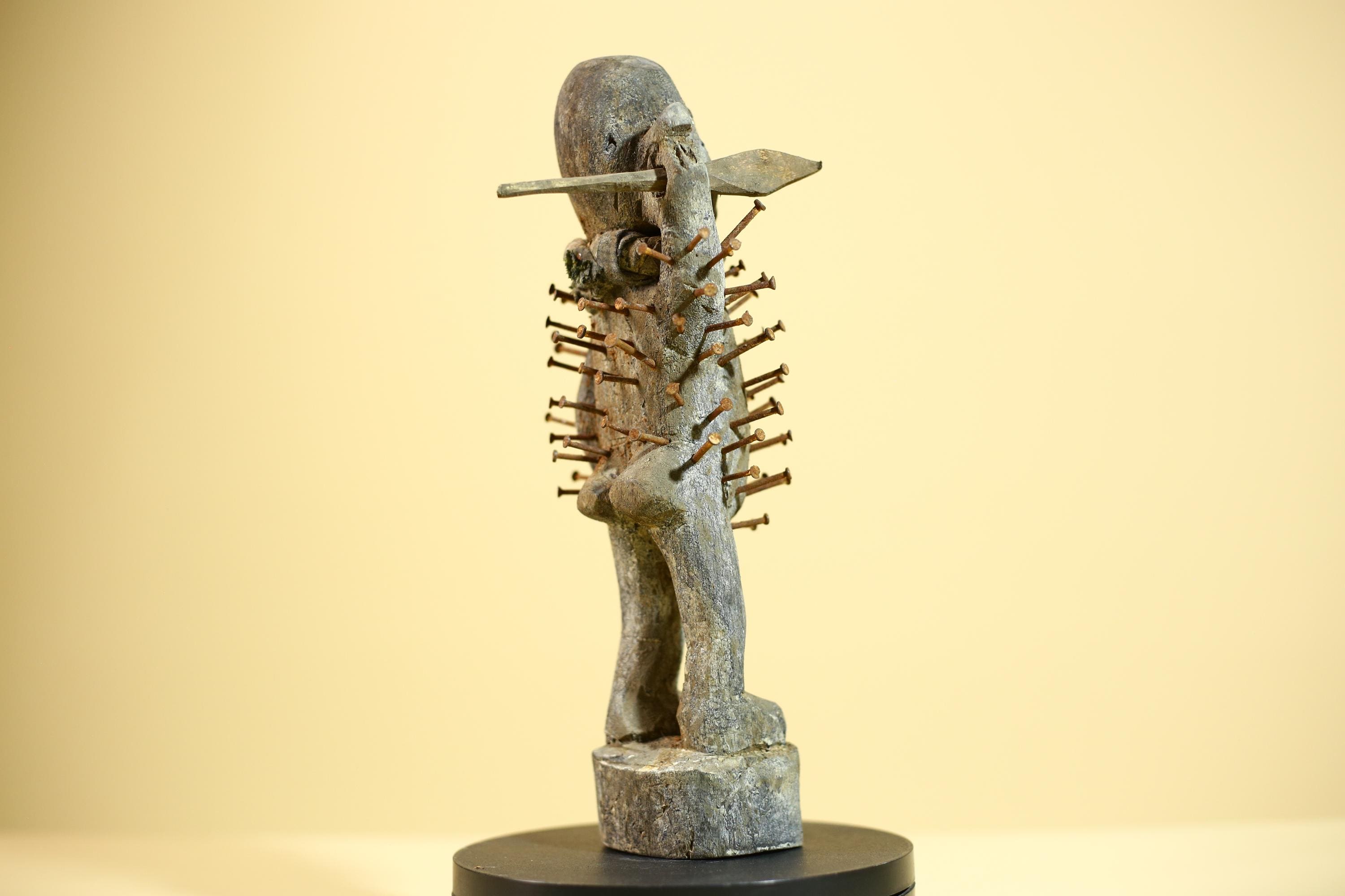 African Nkisi Nkondi Statue Carved Wood Nails Congo Tribal Ritual Art Decor-G5873