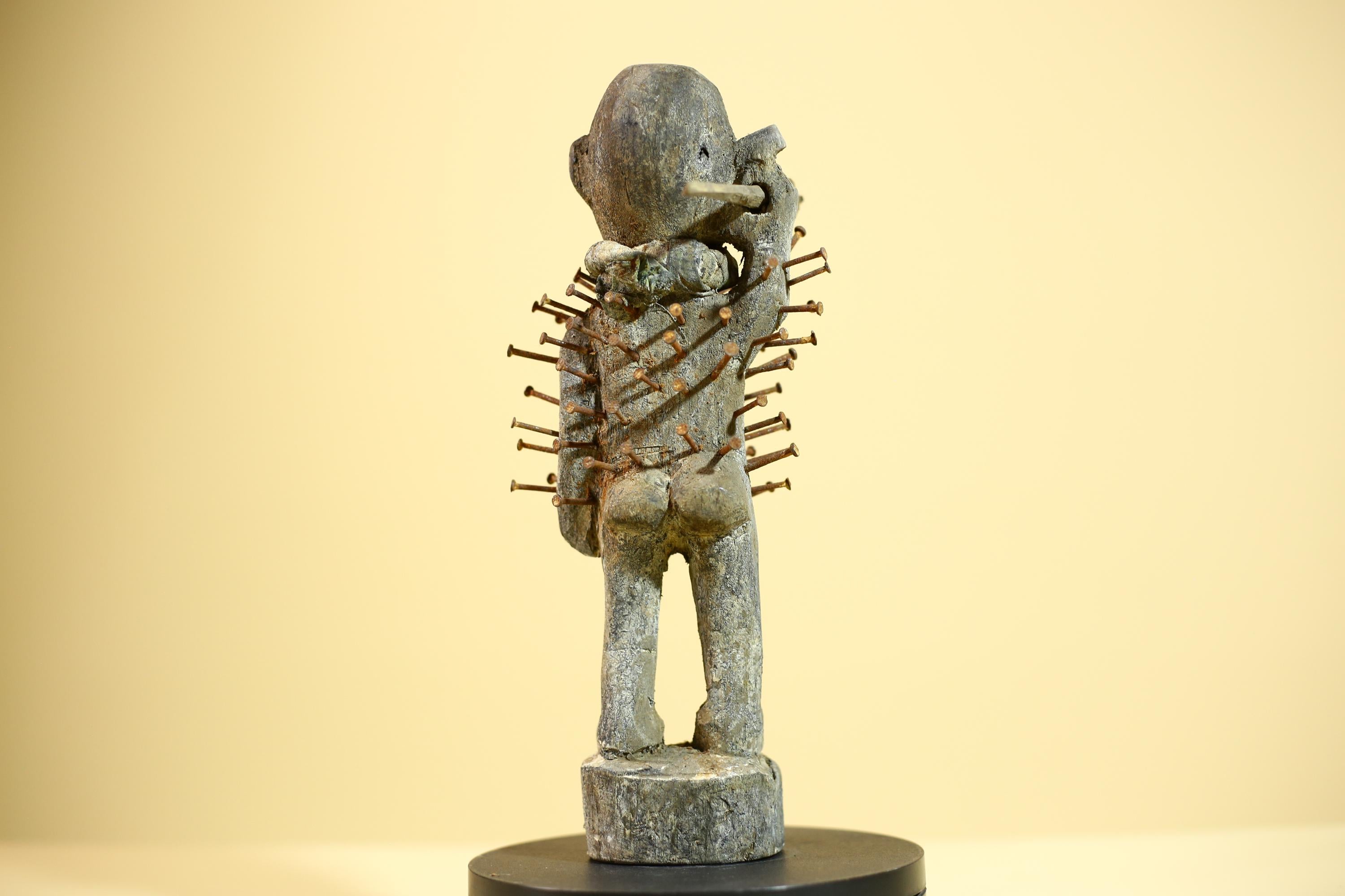African Nkisi Nkondi Statue Carved Wood Nails Congo Tribal Ritual Art Decor-G5873