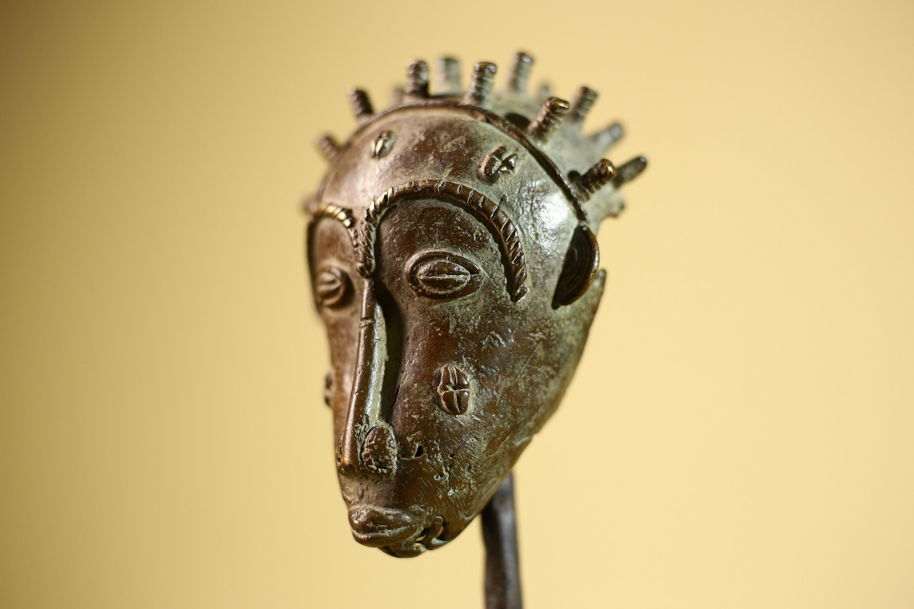 Vintage Benin Kingdom Bronze Mask Head Lost Wax Casting: African Folk Art-G5838