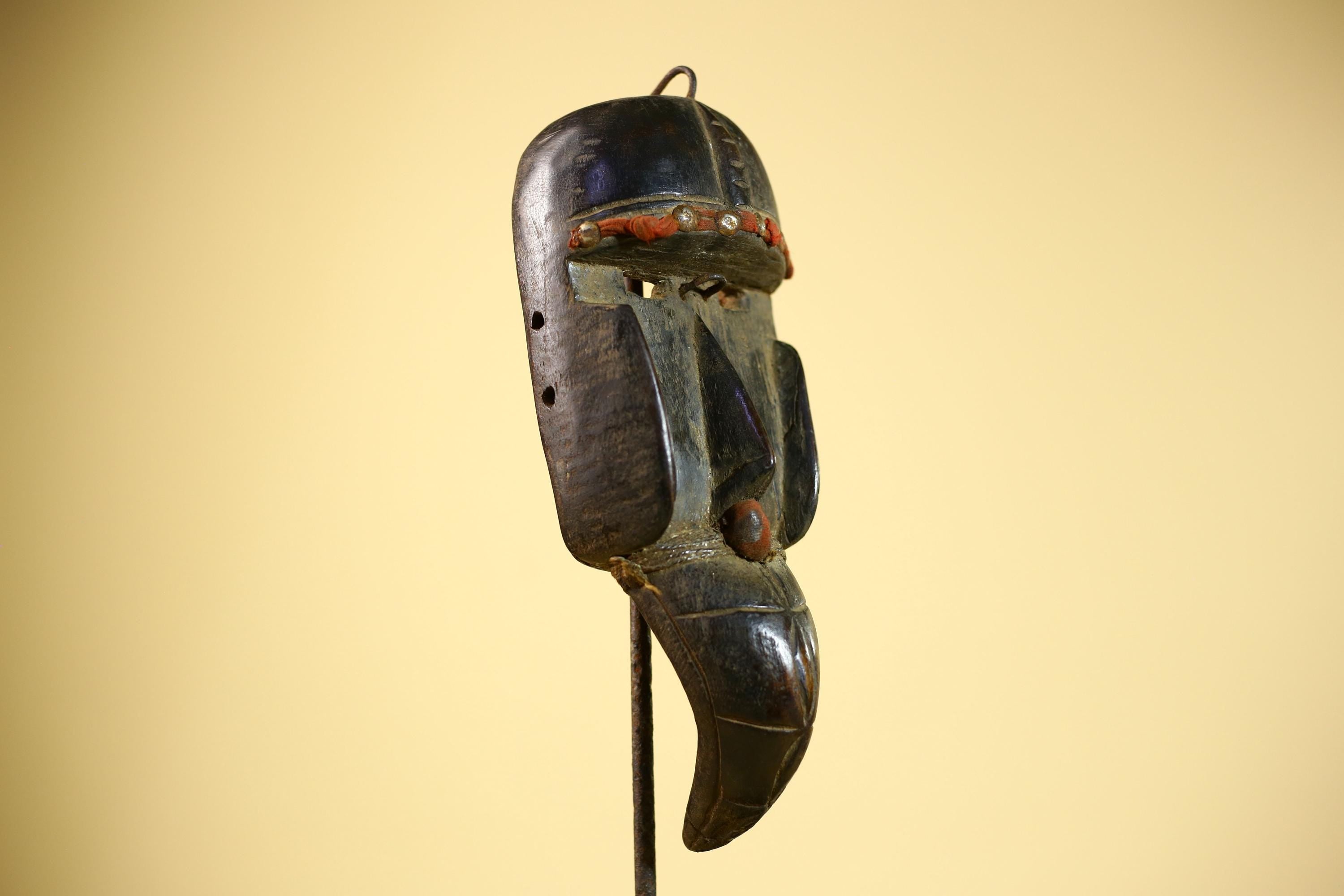 African Dan Mask Carved Wood Red Bead Beak Côte d’Ivoire Tribal Decor Collectible -G5845