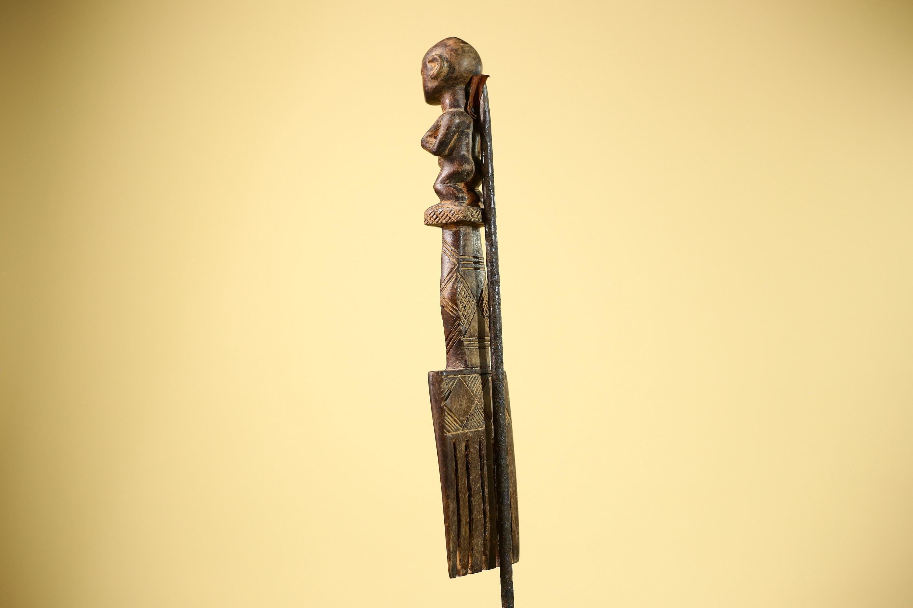 African Tribal Comb Carved Wood Male Figure Côte d’Ivoire Wall Decor-G5849