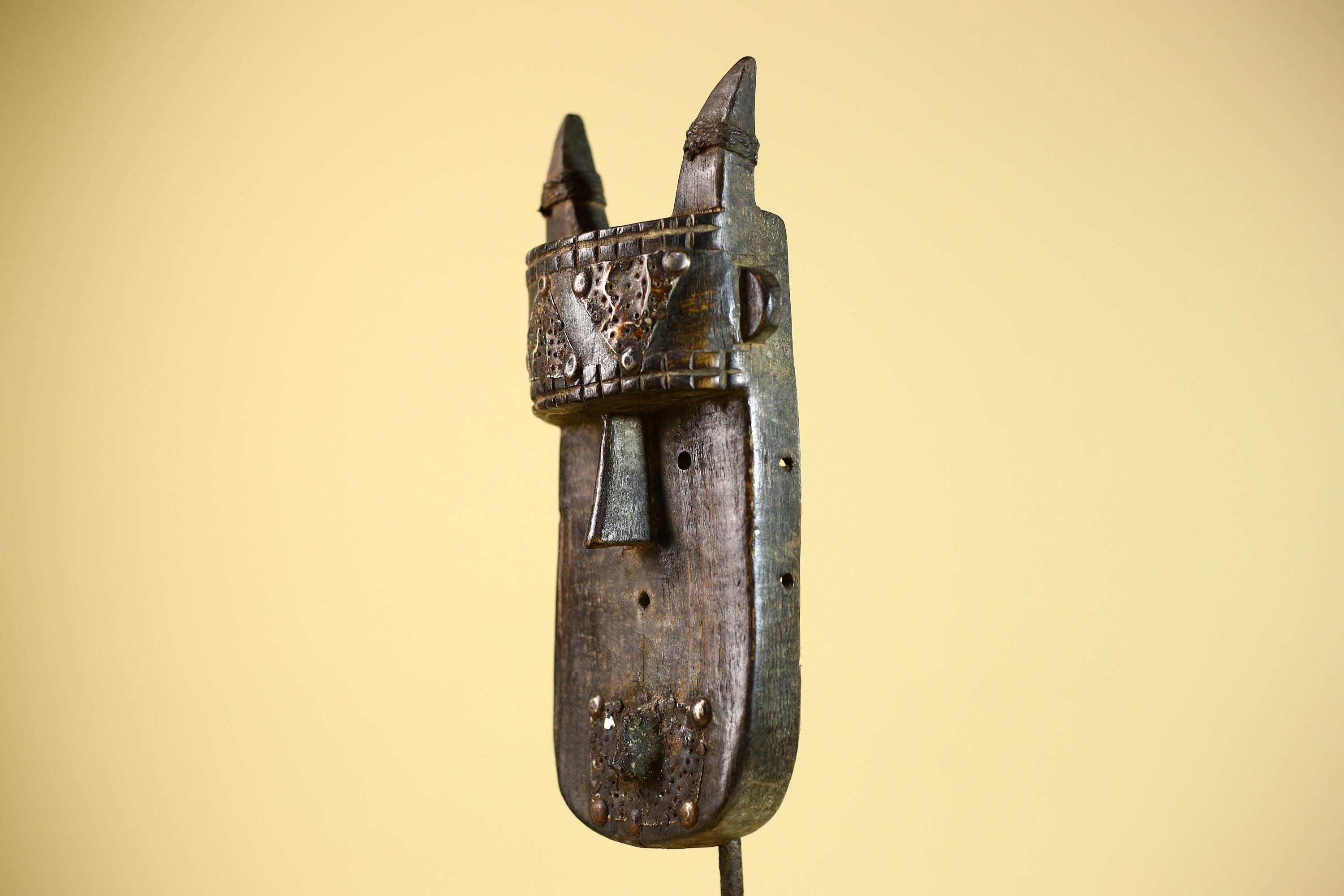 African Tribal Mask Toma Wood Metal Detail Guinea Ritual Wall Art Decor-G5856