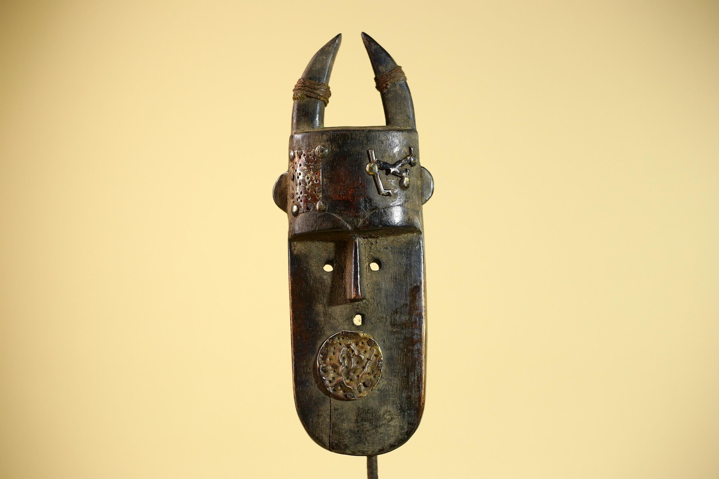 African Tribal Mask Toma Horned Wood Metal Detail Guinea Wall Art Decor-G5857