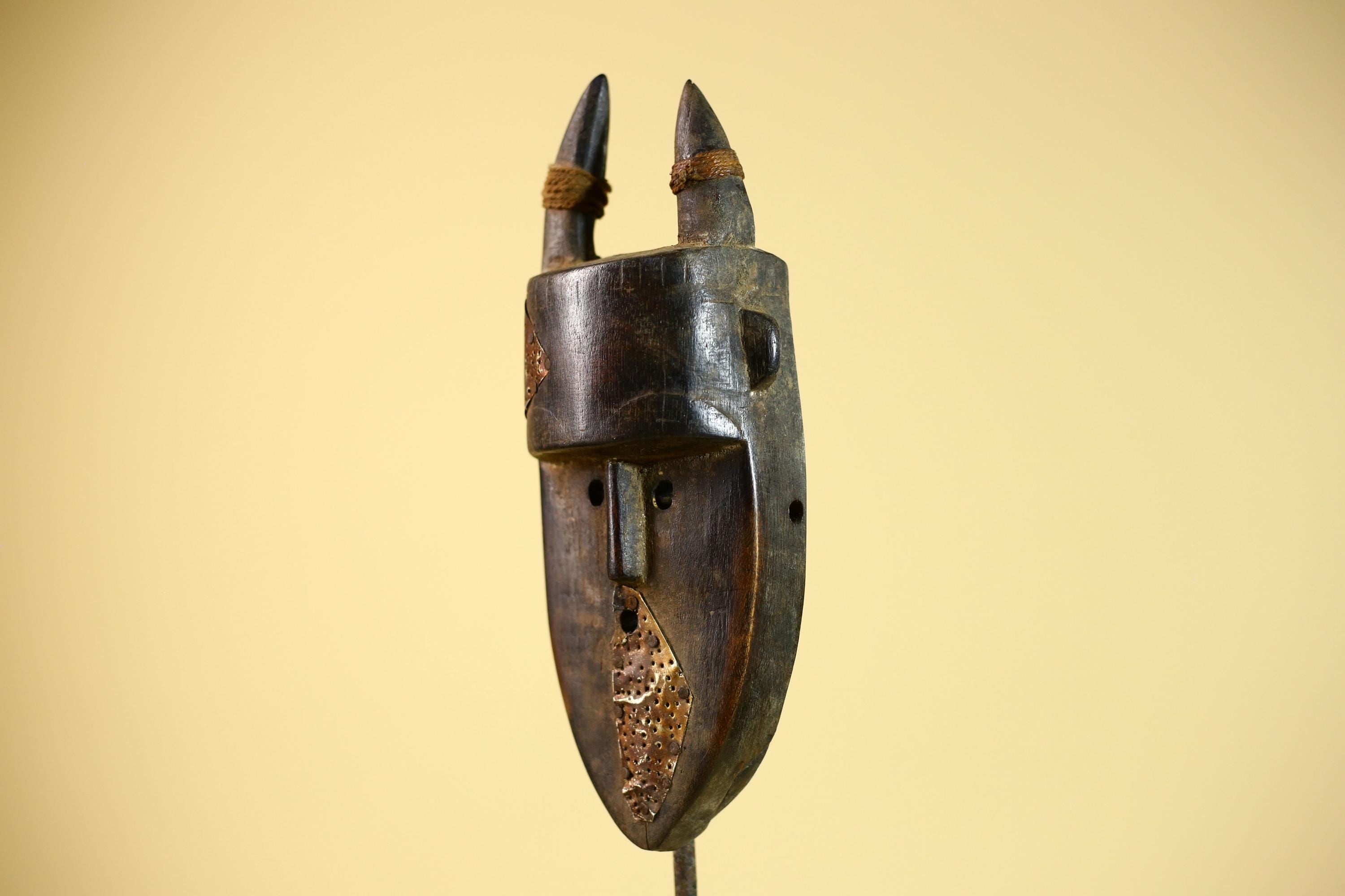 African Tribal Mask Toma Horned Wood Copper Inlay Guinea Ritual Art Decor-G5859