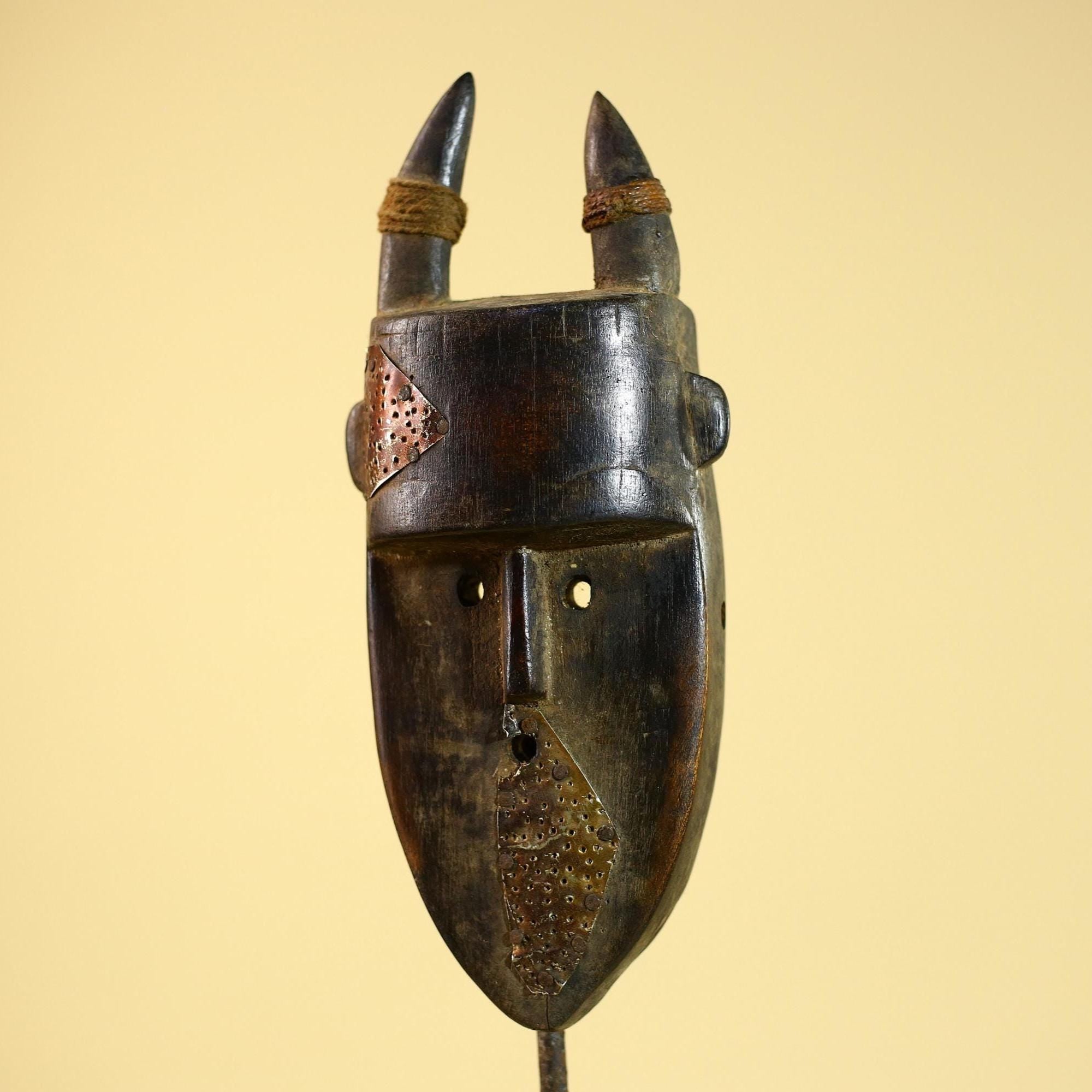 African Tribal Mask Toma Horned Wood Copper Inlay Guinea Ritual Art Decor-G5859