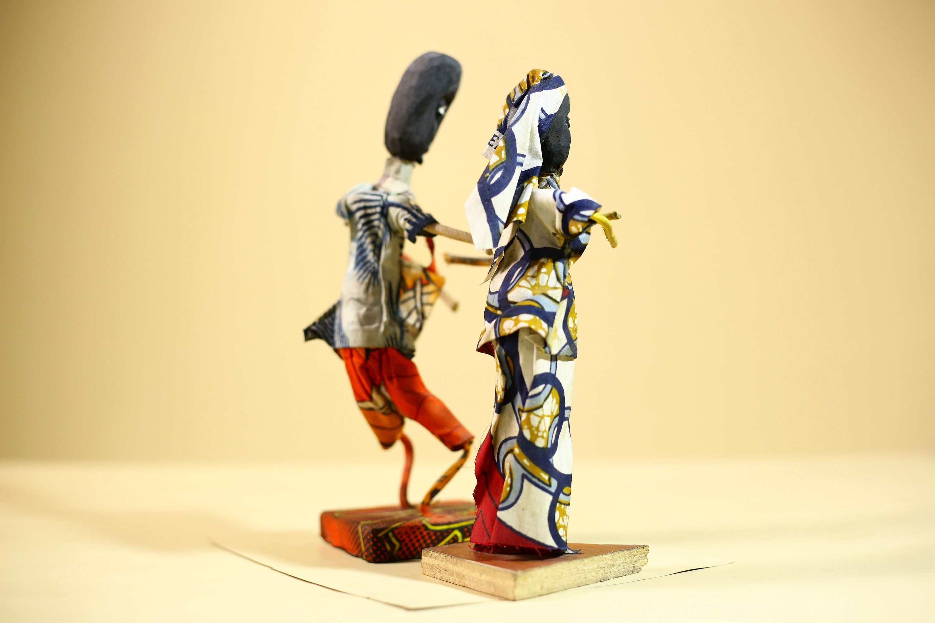 African Folk Art Couple Handmade Wire Wood Fabric Tribal Music Sculpture-G5903