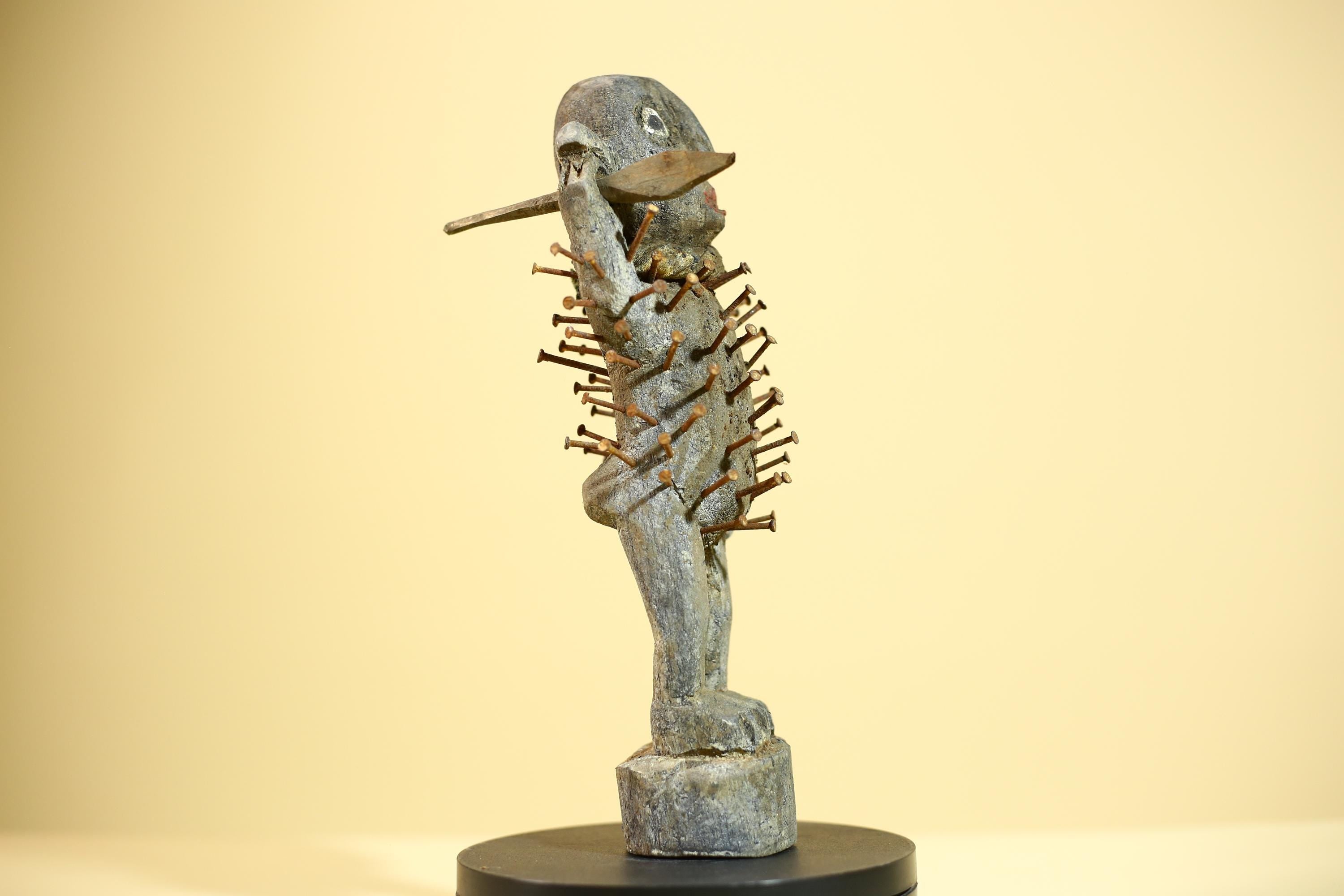 African Nkisi Nkondi Statue Carved Wood Nails Congo Tribal Ritual Art Decor-G5873