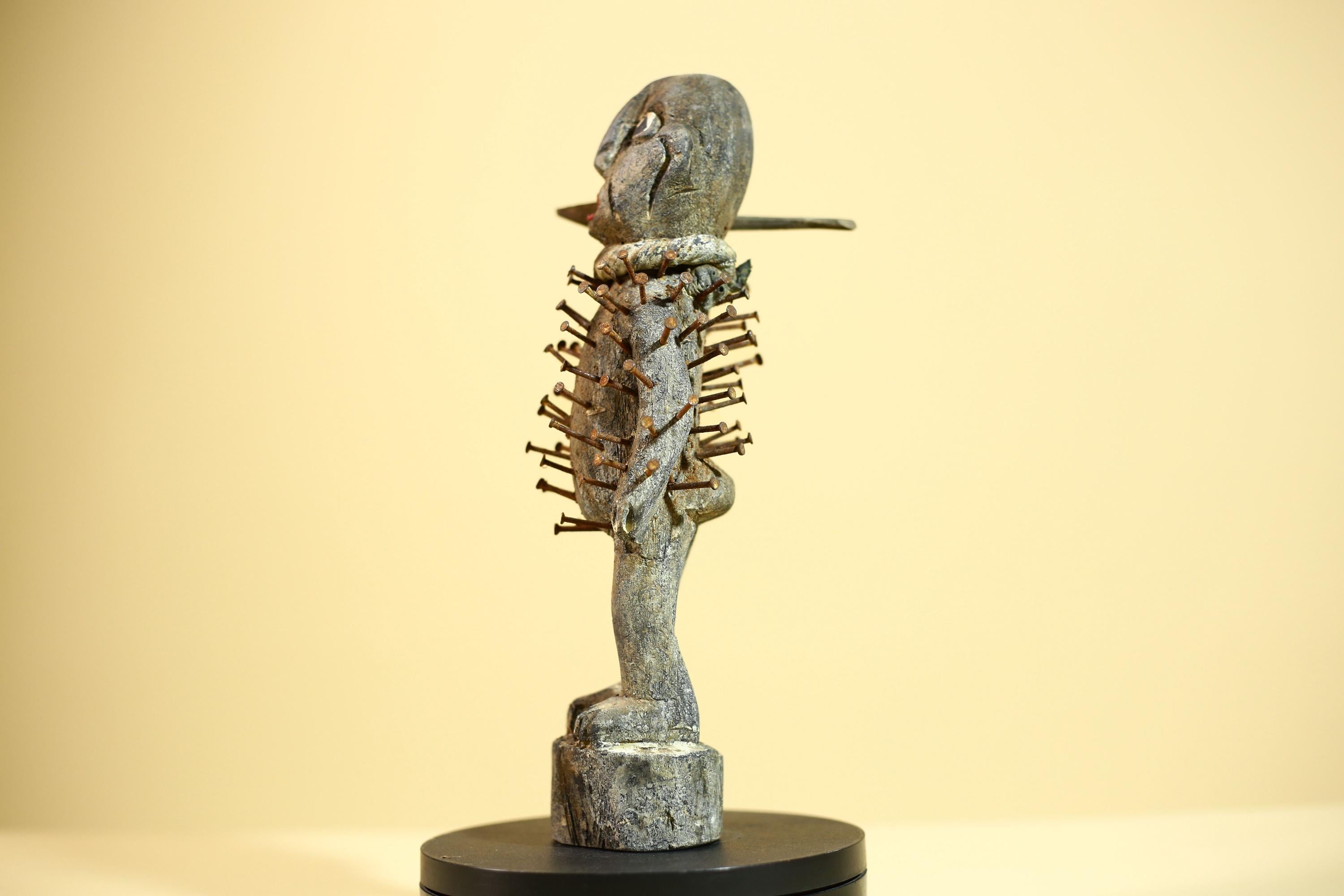 African Nkisi Nkondi Statue Carved Wood Nails Congo Tribal Ritual Art Decor-G5873