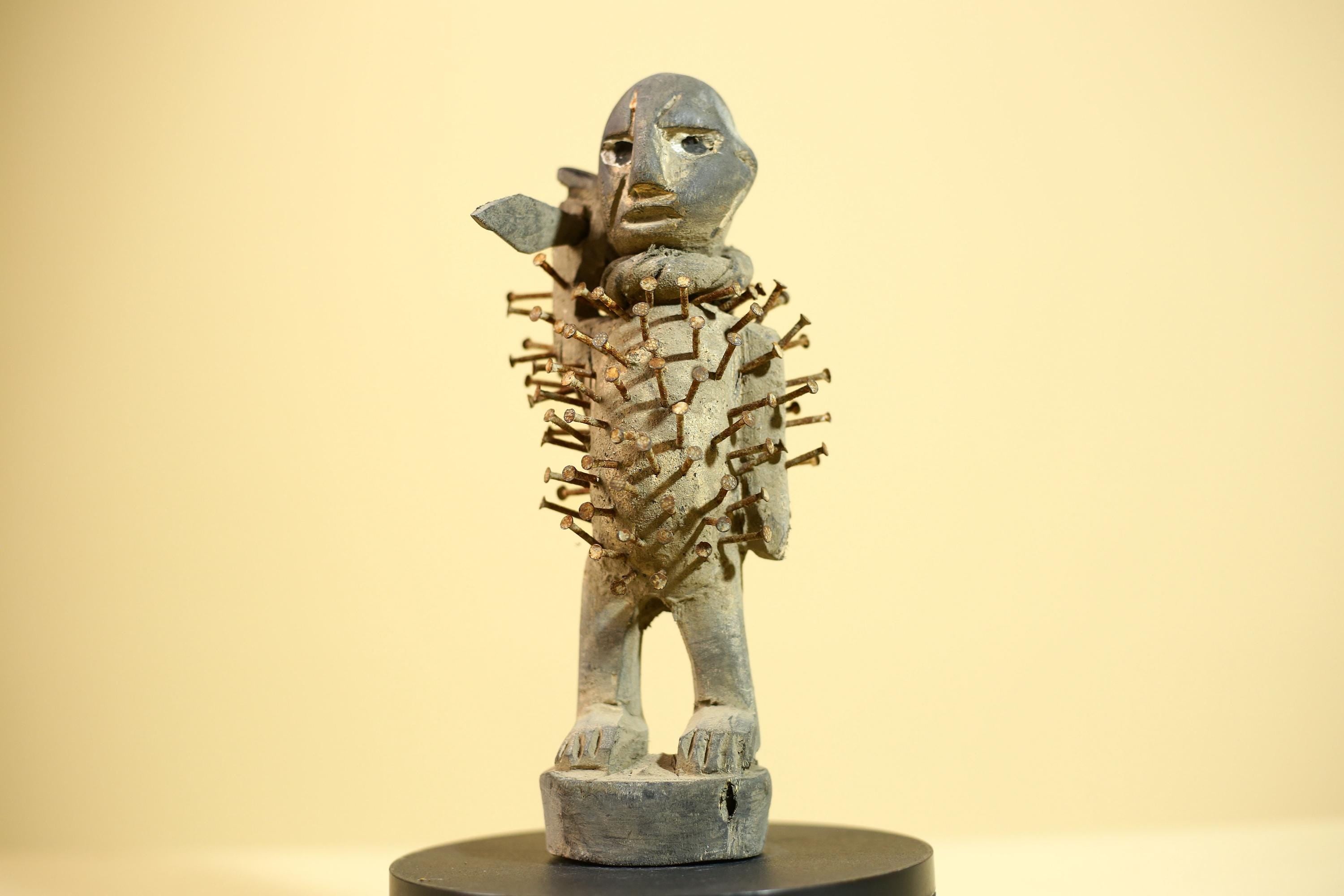 African Kongo Nail Fetish Statue Carved Wood Nkisi Nkondi Congo Ritual Figure-G5875