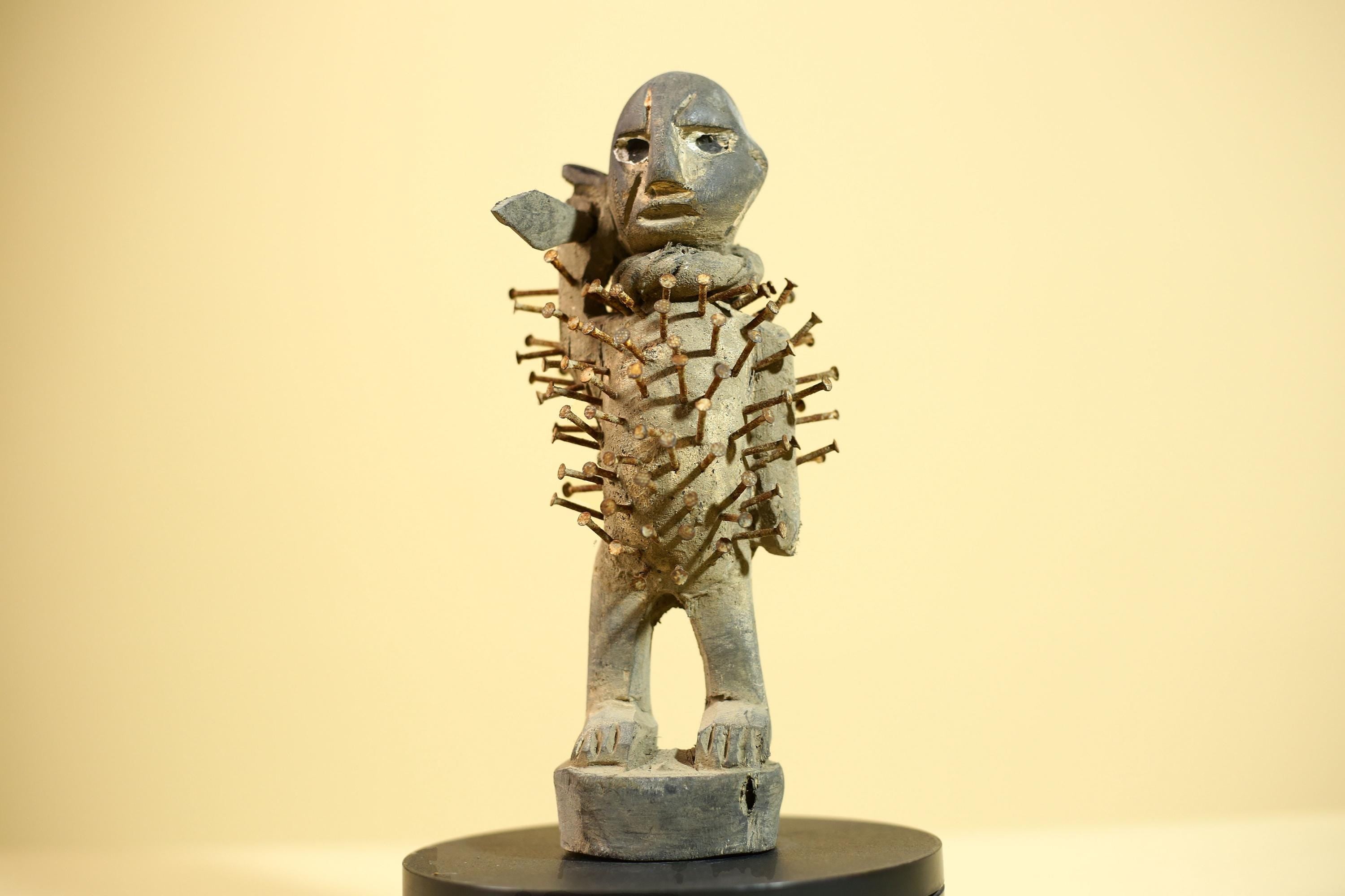 African Kongo Nail Fetish Statue Carved Wood Nkisi Nkondi Congo Ritual Figure-G5875