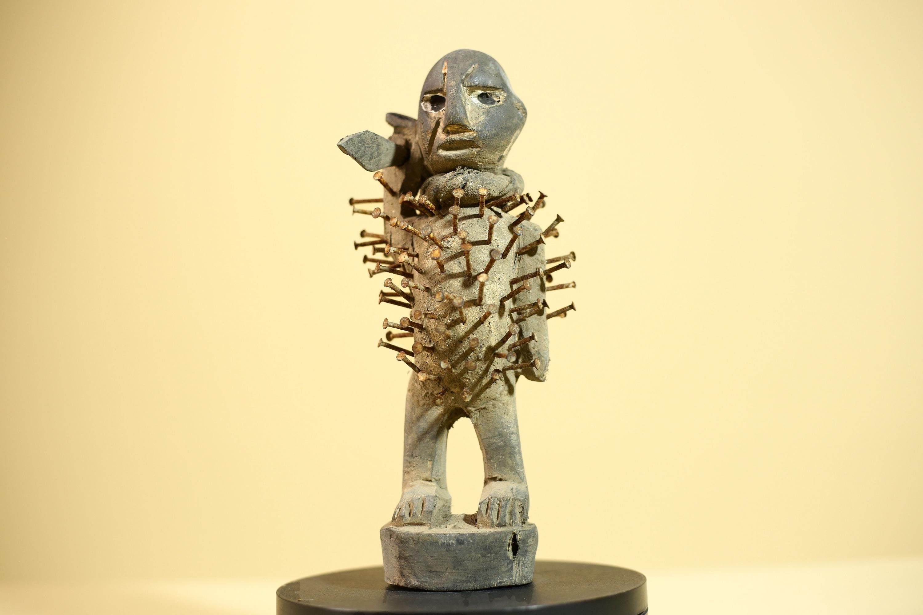 African Kongo Nail Fetish Statue Carved Wood Nkisi Nkondi Congo Ritual Figure-G5875