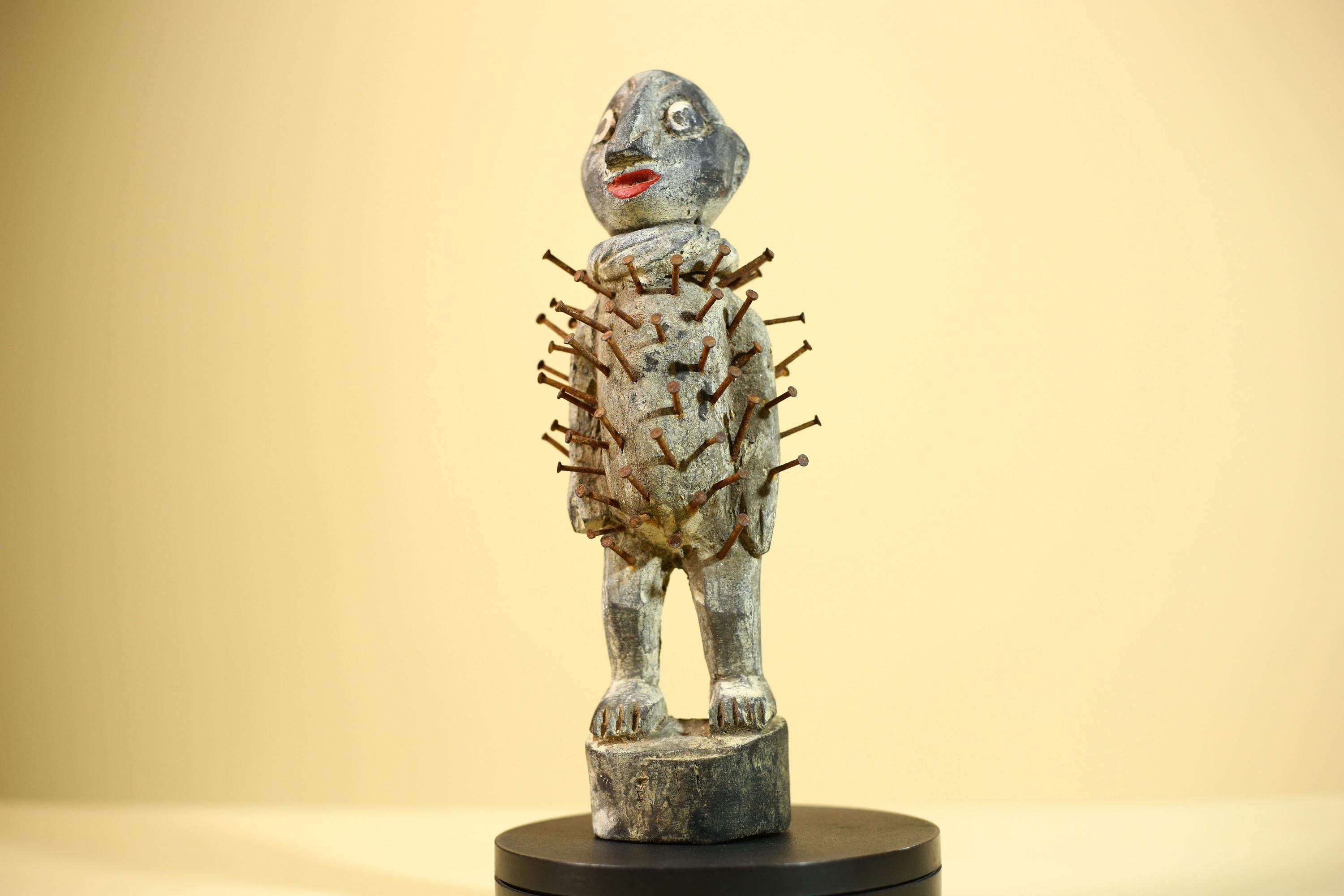 African Kongo Nail Fetish Statue Carved Wood Nkisi Nkondi Congo Ritual Figure-G5891