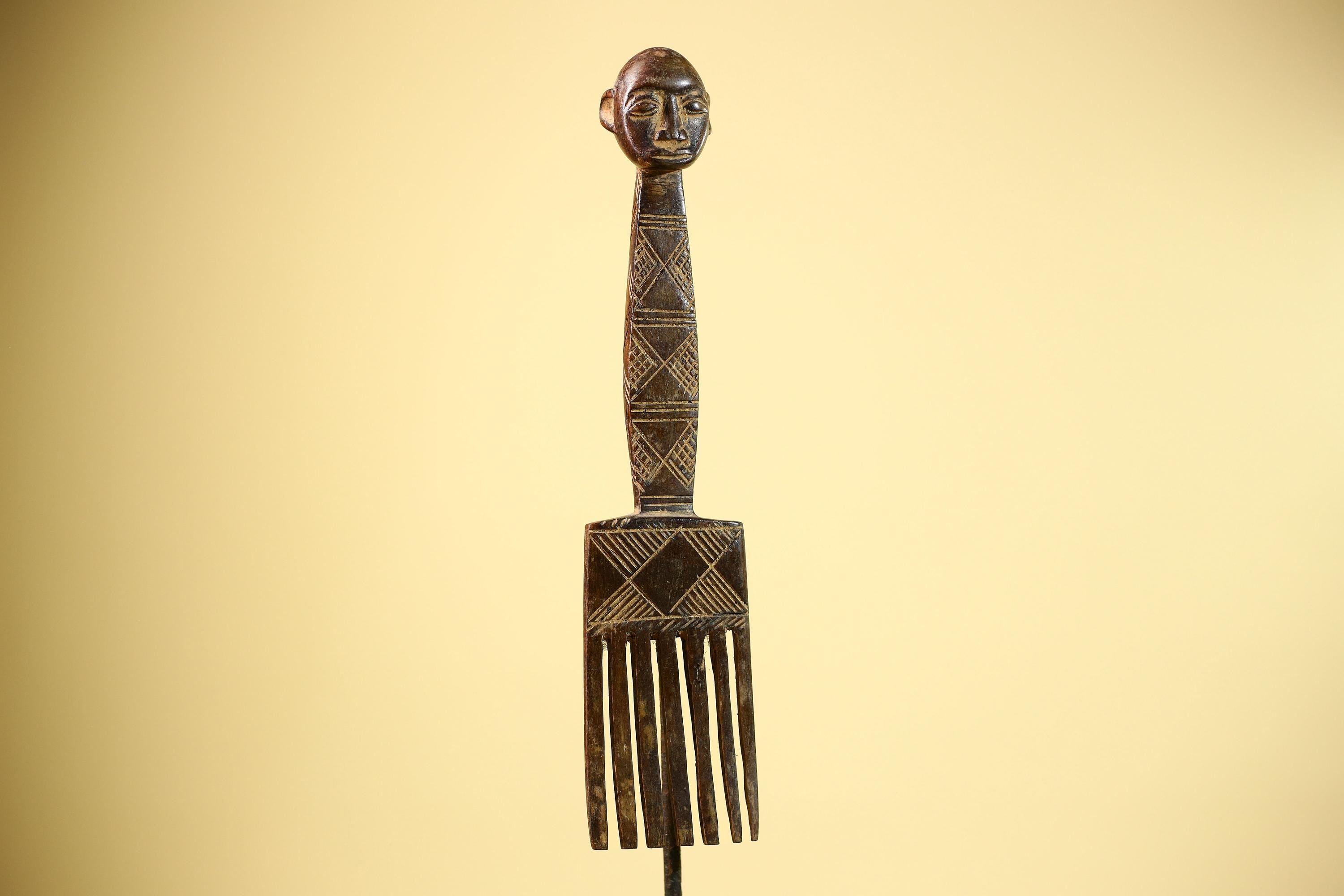 African Carved Wood Statue Comb Geometric Pattern West Africa Tribal Decor-G5894
