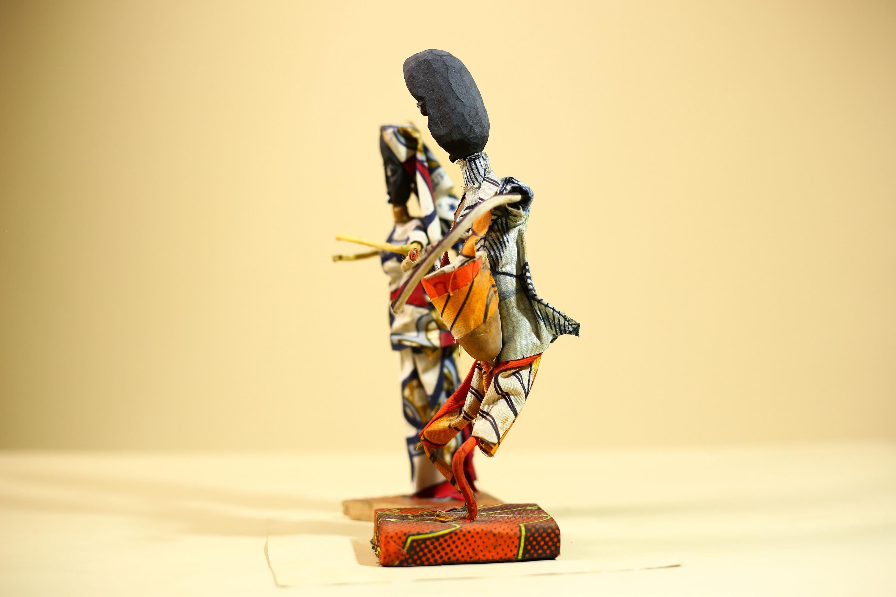 African Folk Art Couple Handmade Wire Wood Fabric Tribal Music Sculpture-G5903
