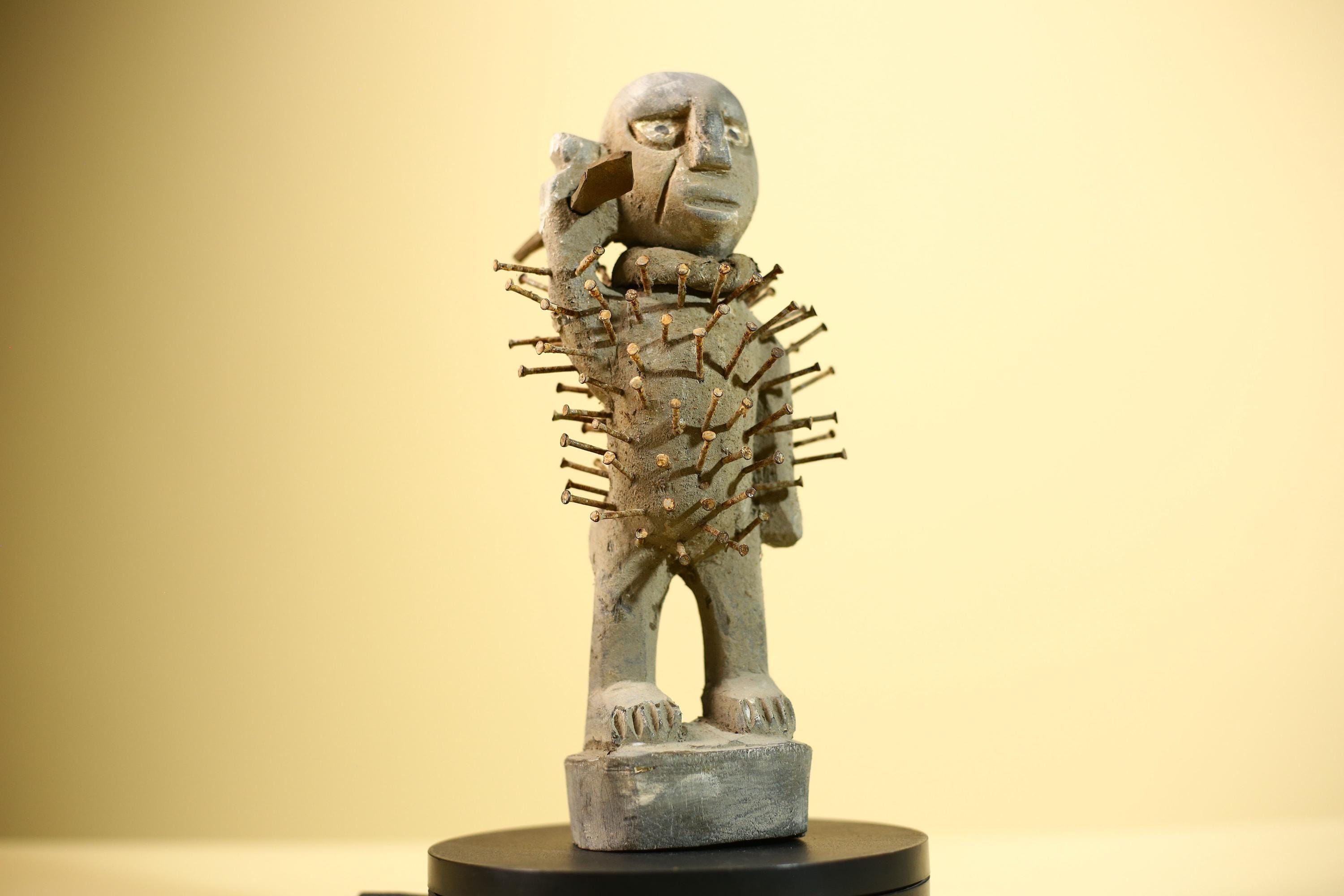Africa Nkisi Nkondi Statue Carved Wood Nails Congo Tribal Ritual Art Decor-G5901