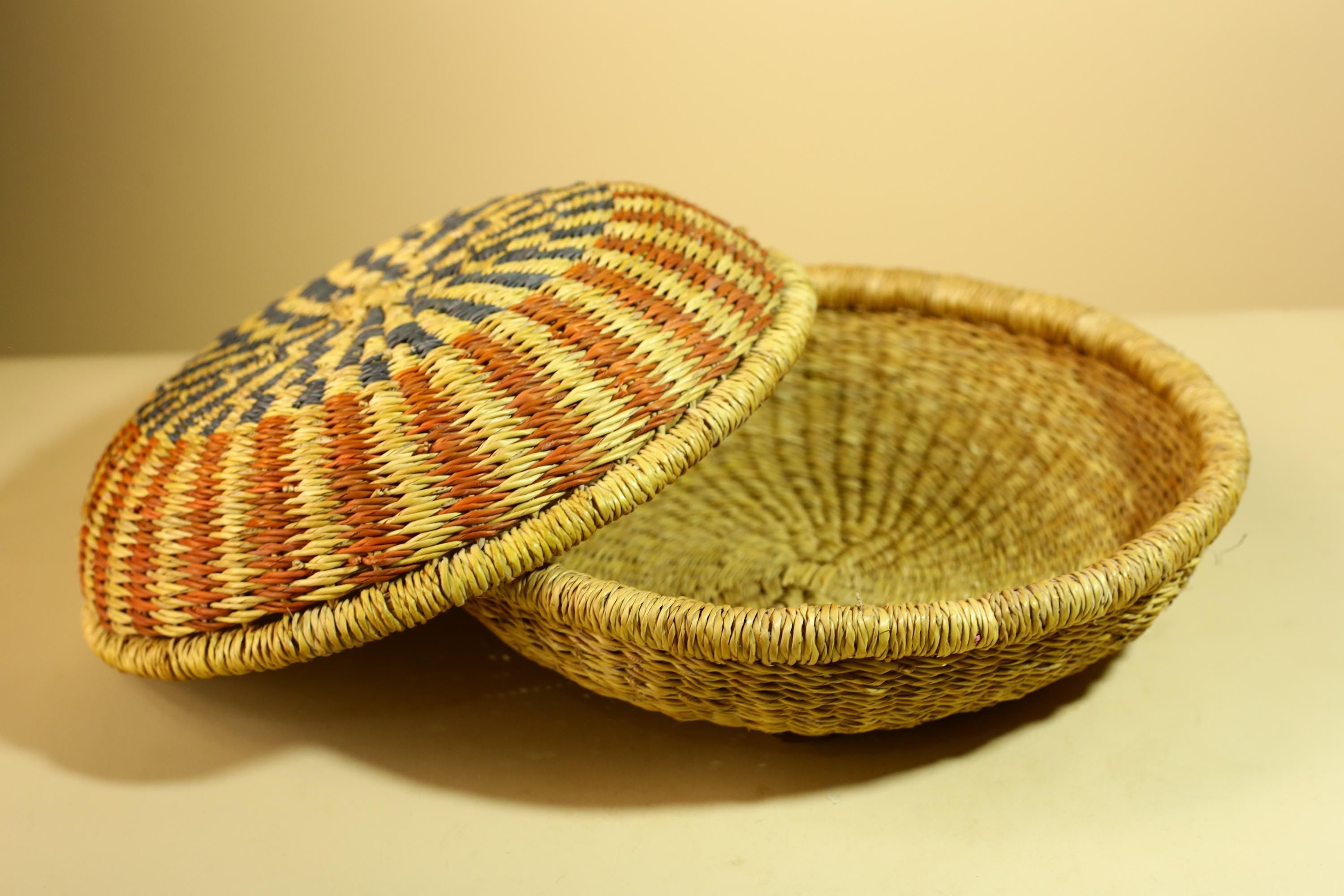 Handwoven African Basket With Lid Natural Grass Colorful Pattern Home Decor-G5932