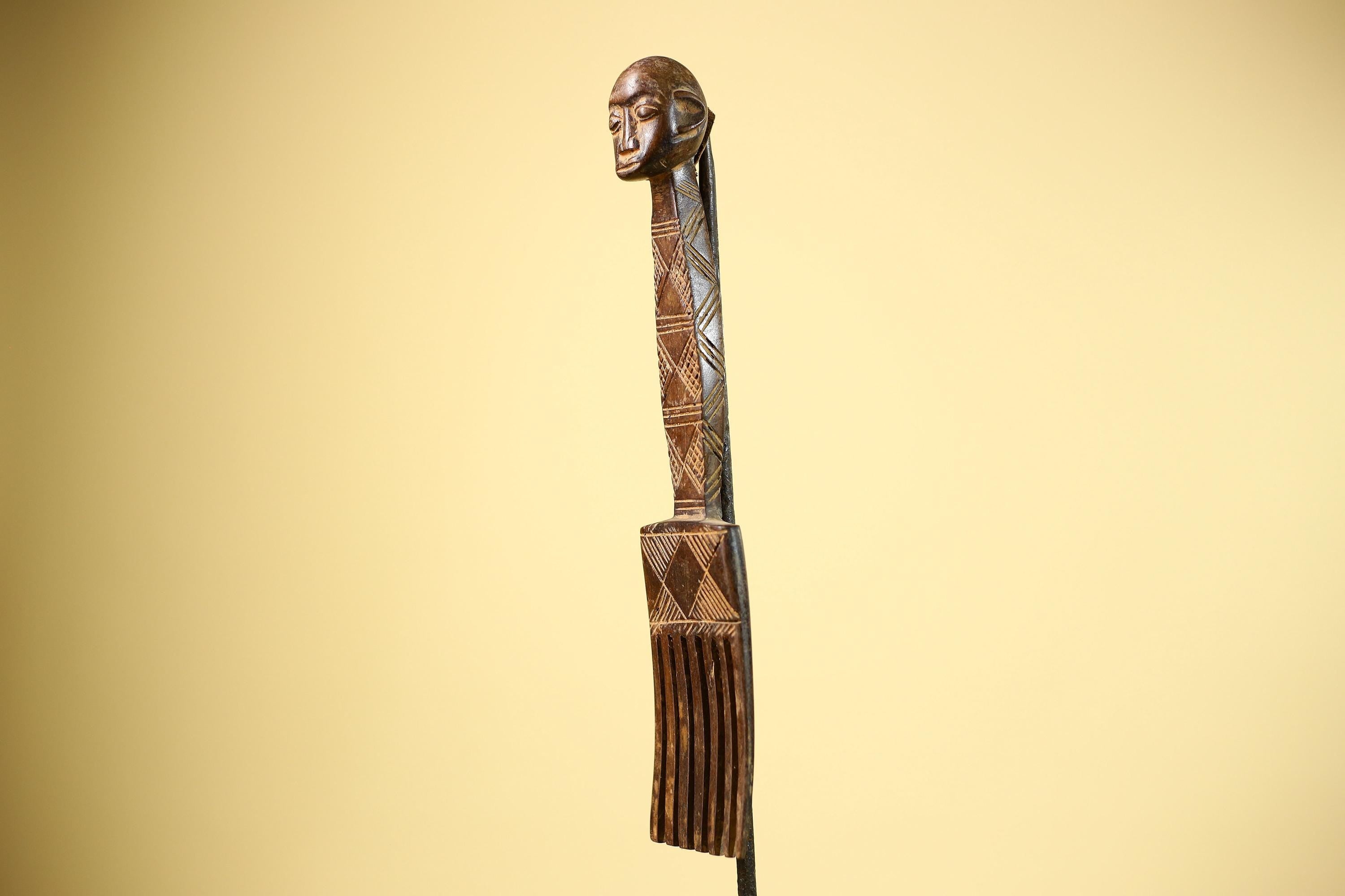African Carved Wood Statue Comb Geometric Pattern West Africa Tribal Decor-G5894