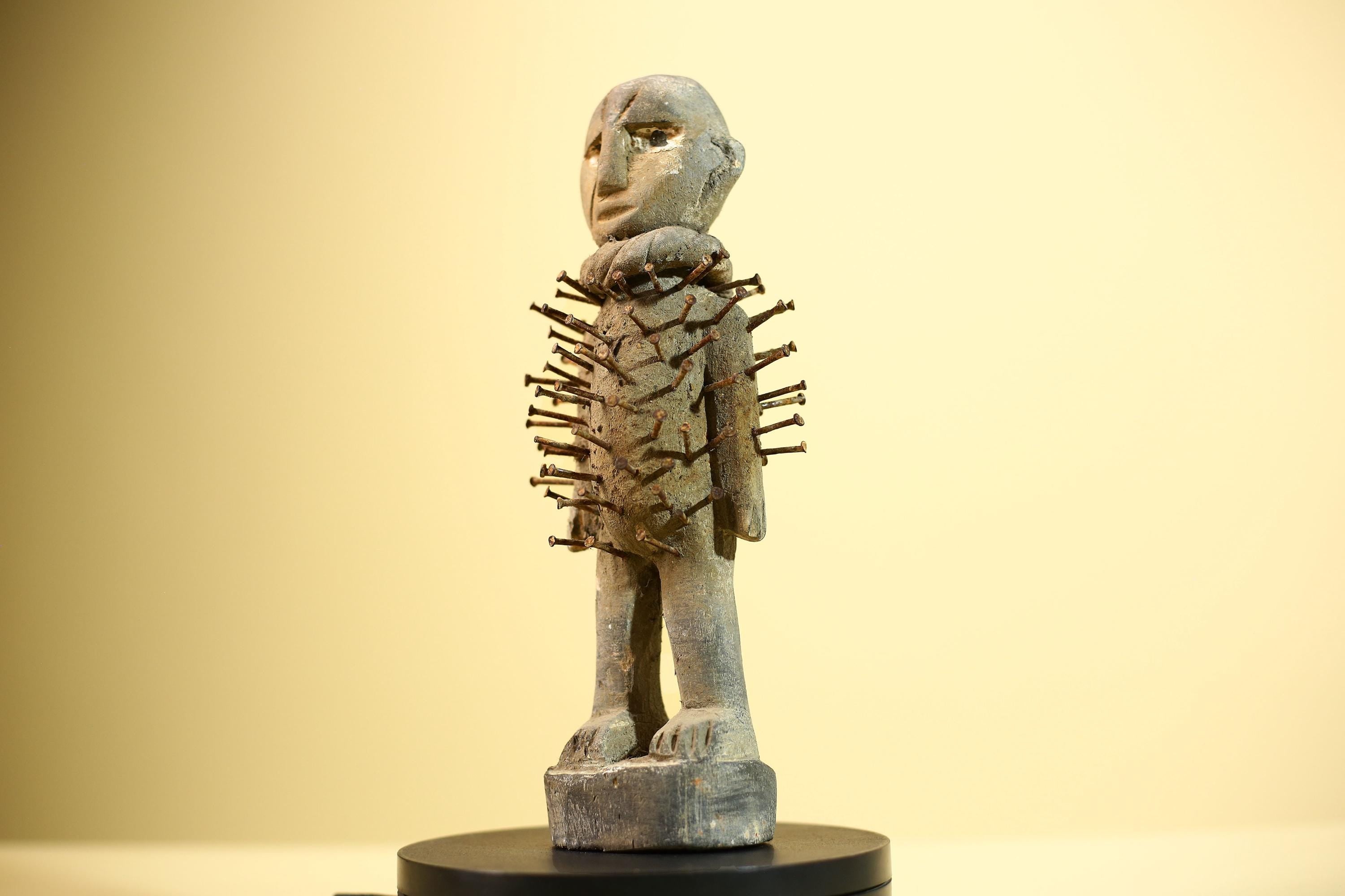 African Nail Figure Statue Carved Wood Ritual Fetish Congo Tribal Art-G5899