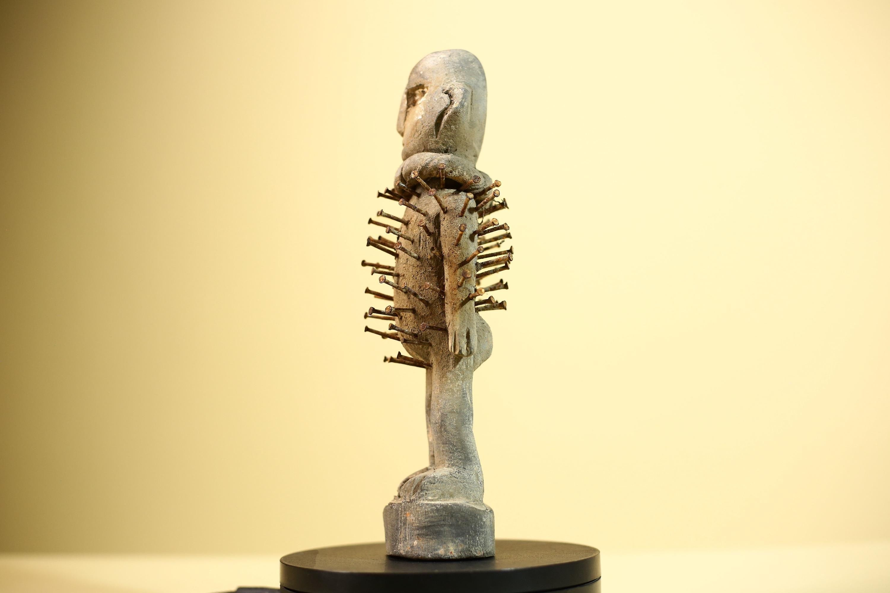 African Nail Figure Statue Carved Wood Ritual Fetish Congo Tribal Art-G5899