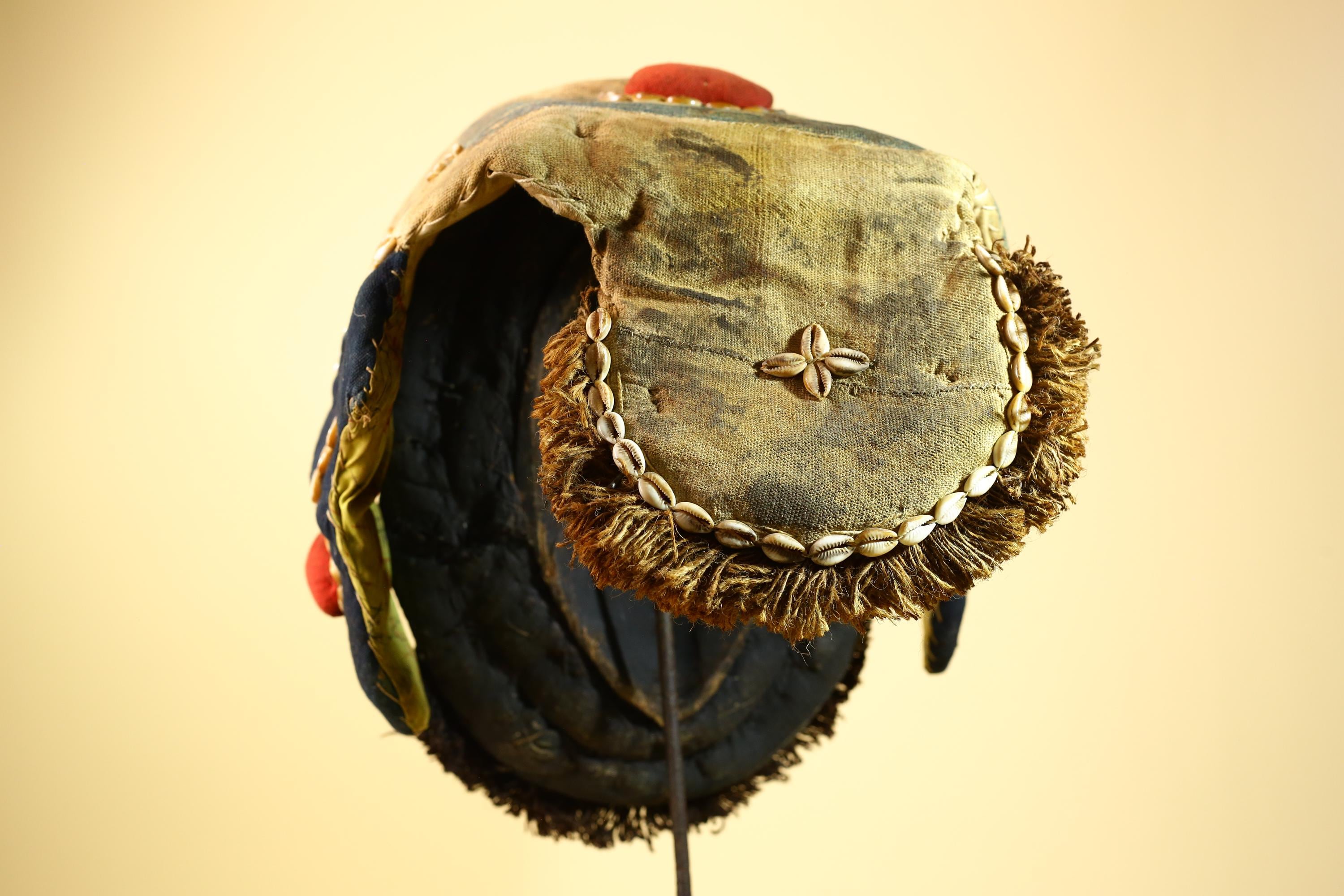 African Bamileke Mask Cowrie Shells Cloth Raffia Cameroon Tribal Art Decor-G5984