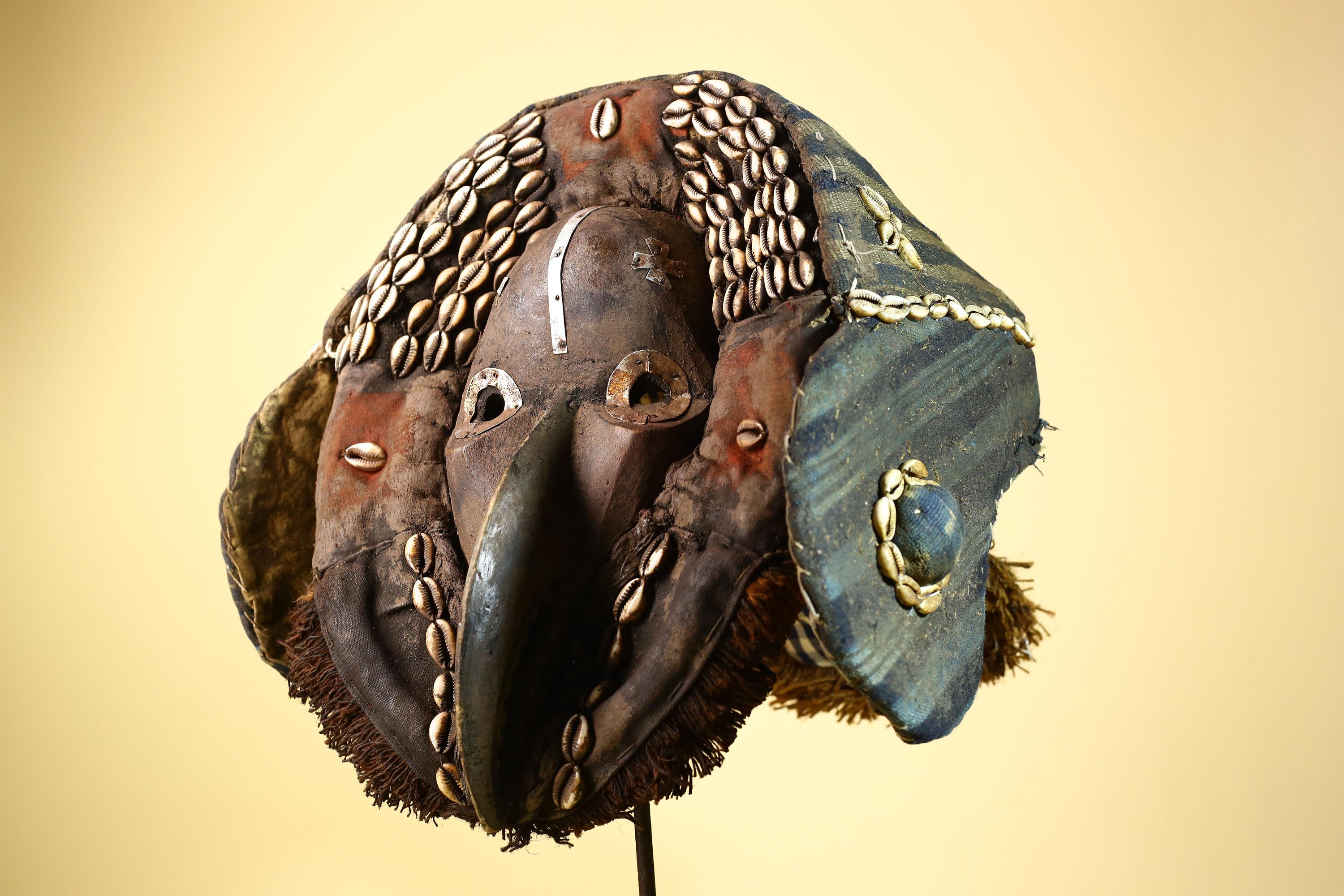 African Dan Mask Carved Wood Bird Beak Cowrie Trim Côte d’Ivoire Decor-G5987