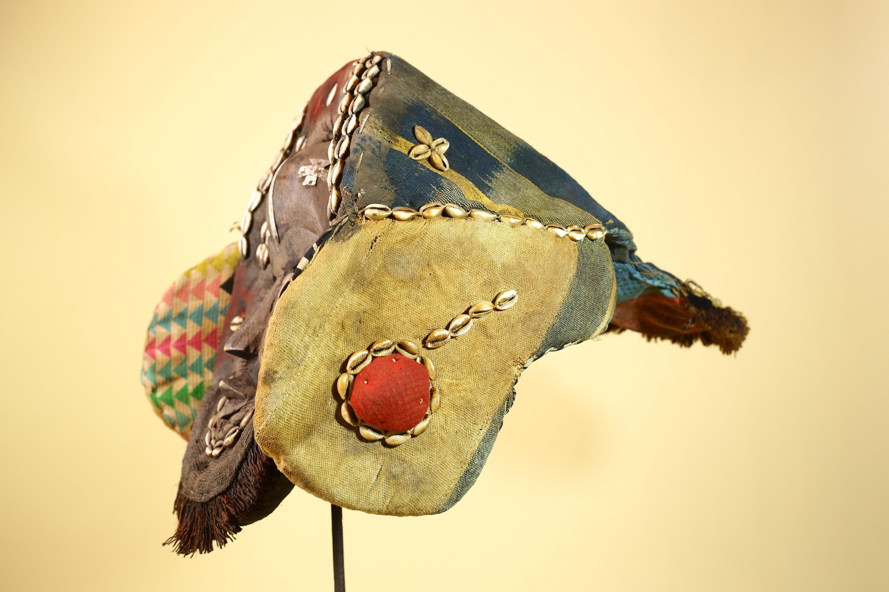 Authentic Dan Mask Cowrie Shells Textiles & Patina Liberia African Tribal -G5995