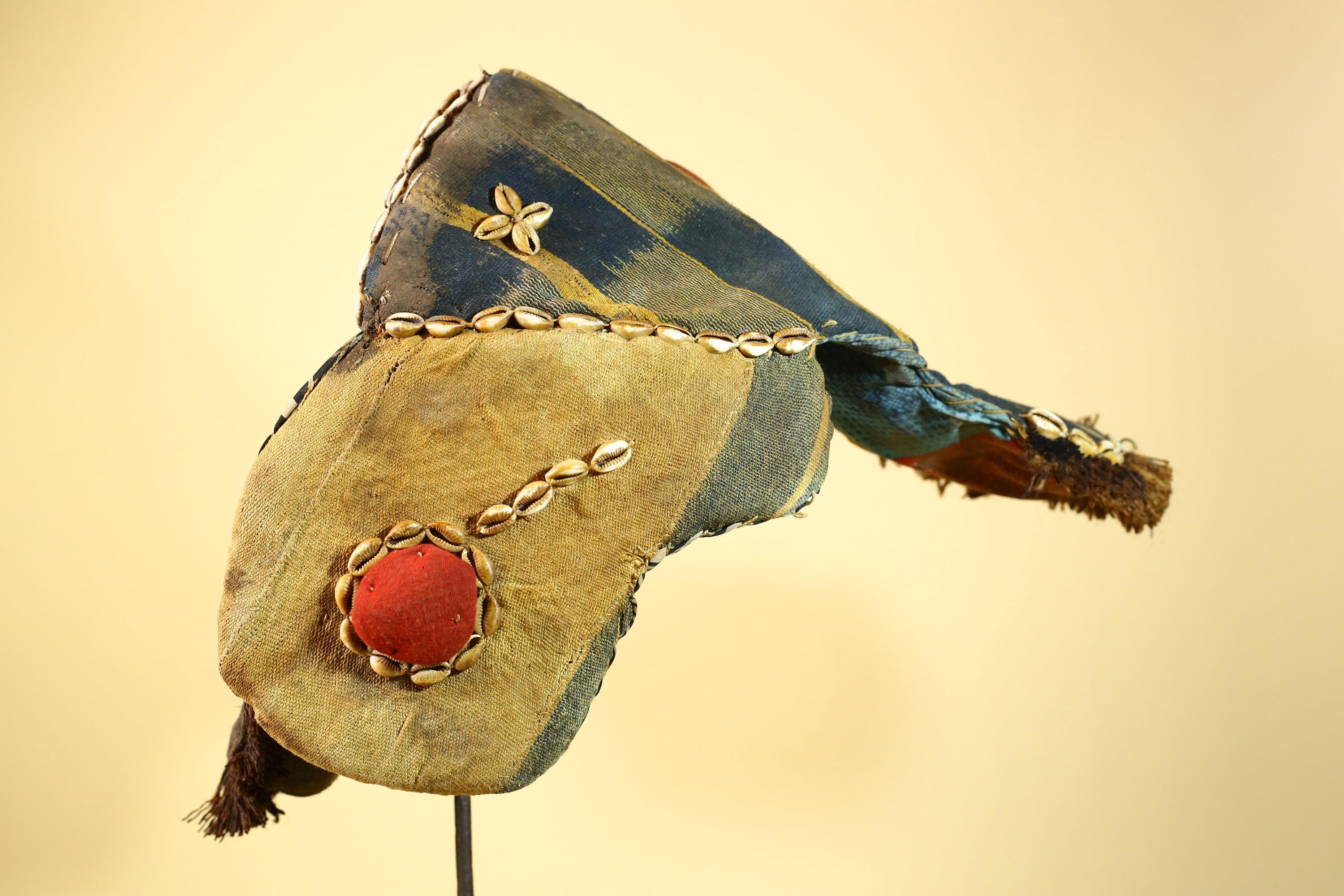Authentic Dan Mask Cowrie Shells Textiles & Patina Liberia African Tribal -G5995
