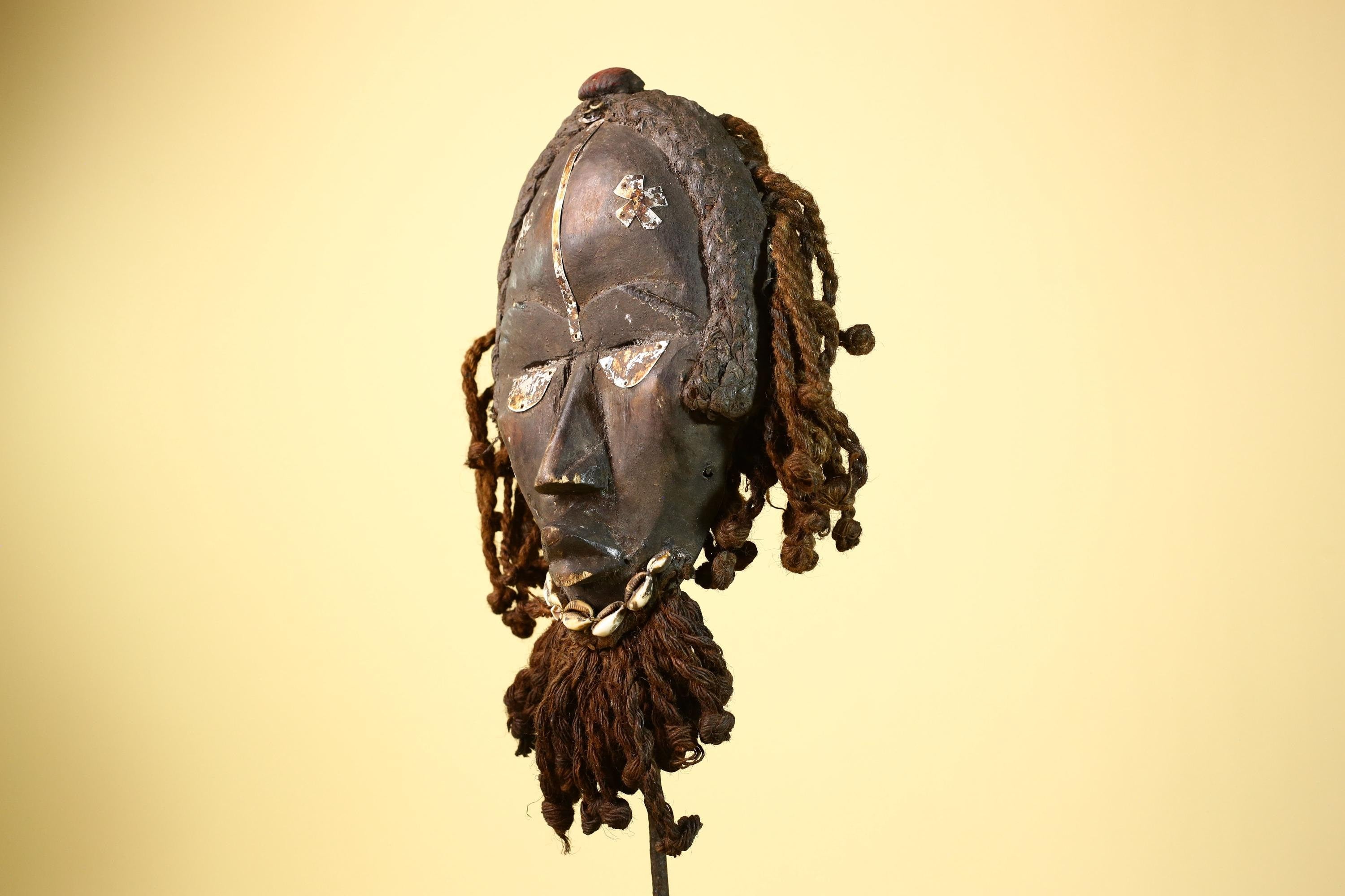 Antique Dan Mask Côte d'Ivoire Tribal Art Cowrie Shell Braided Handcrafted -G6001