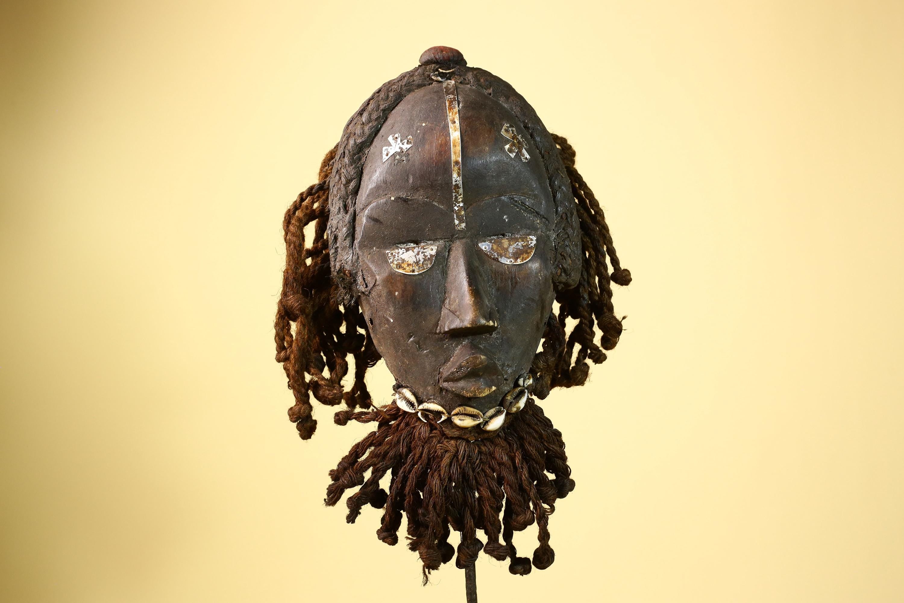 Antique Dan Mask Côte d'Ivoire Tribal Art Cowrie Shell Braided Handcrafted -G6001