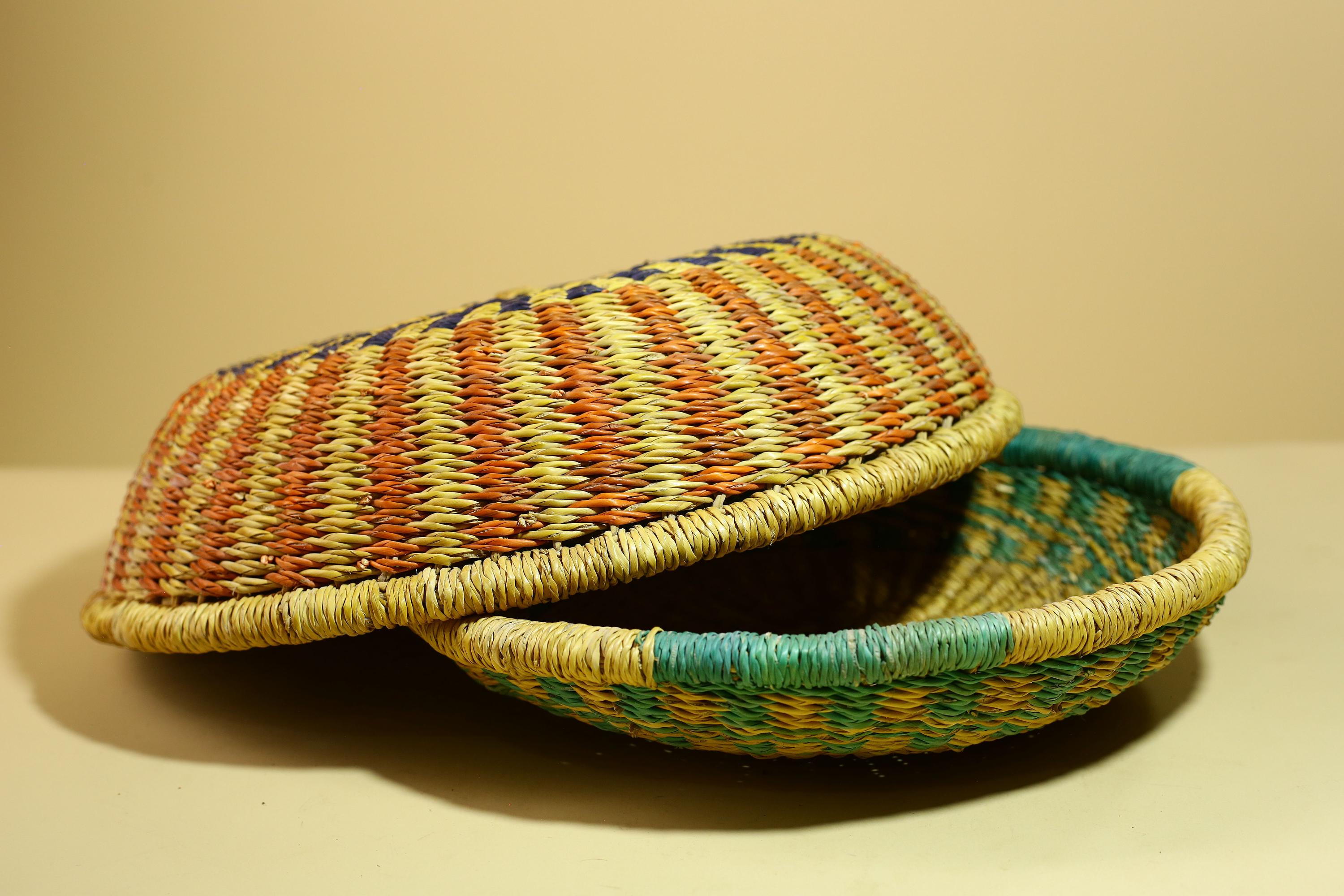 African Woven Basket Handmade Straw Storage Basket with Colorful Lid-G5916