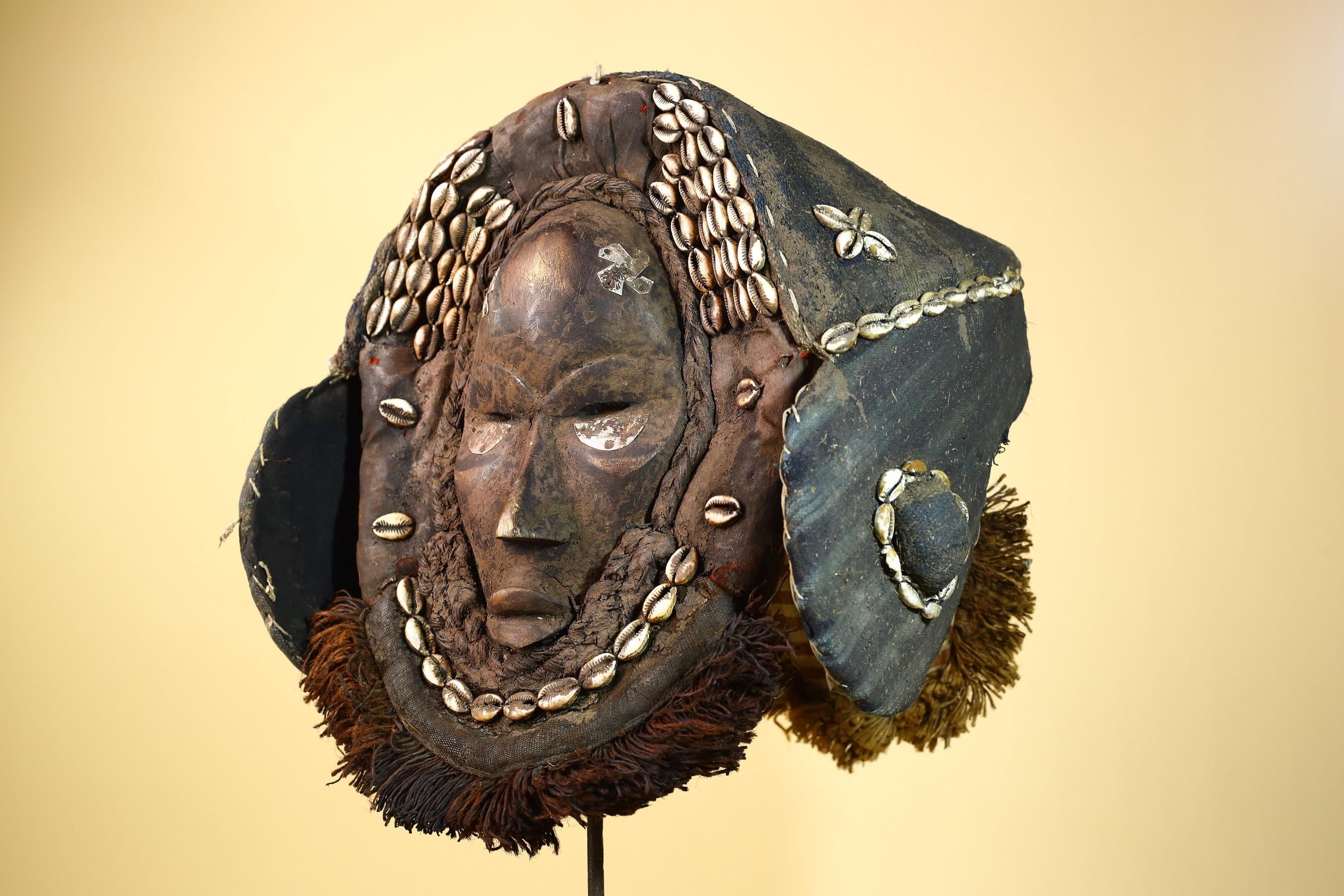 Vintage Dan Cowrie Shell Ceremonial African Tribal Mask Hand-Carved Wood-G6004