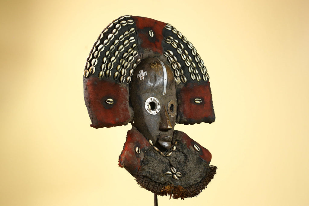 African Vintage Dan Mask Cowrie Shell Textile Côte d'Ivoire Tribal Art -G6007