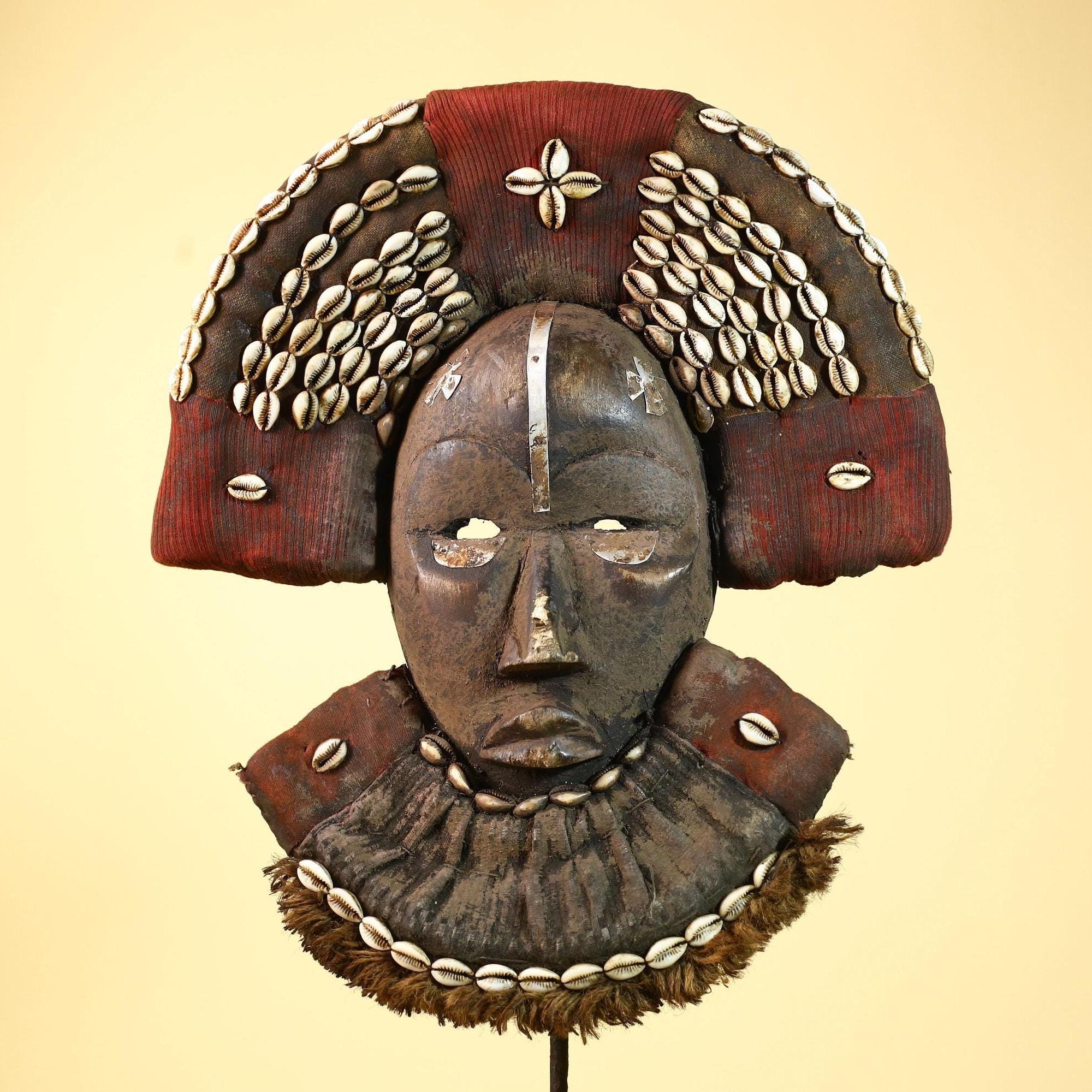 African Vintage Dan Mask Cowrie Shell Tribal Art Wood Côte d'Ivoire Decor-G6008