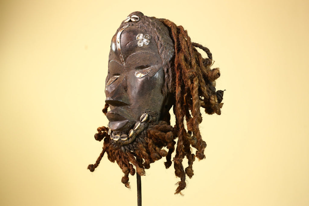 Antique Dan Mask Côte d'Ivoire African Tribal Art Cowrie Braids Metal Art-G6013