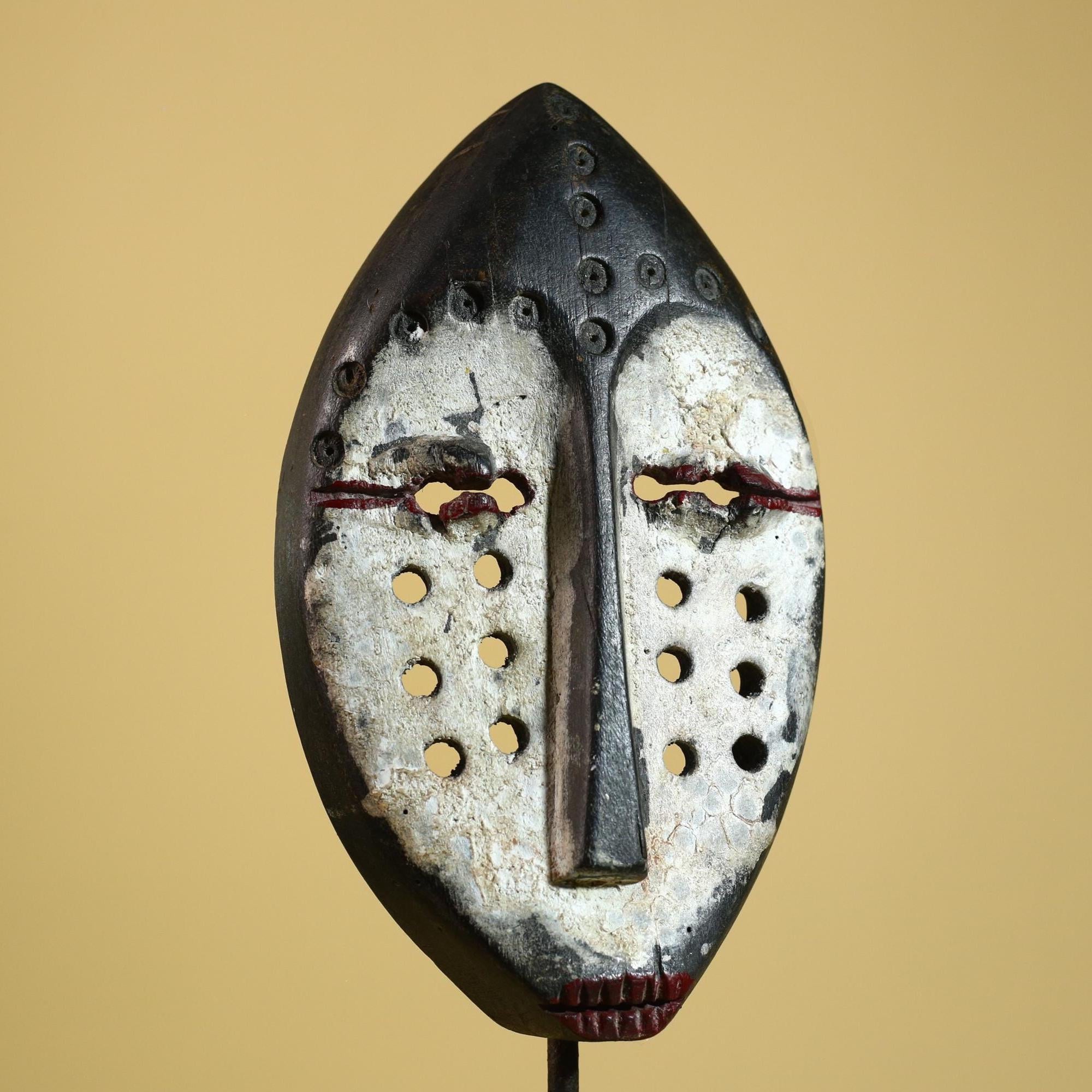 African Mask Carved Wood Painted Face Hole Pattern Congo Tribal Art Decorr-G5936