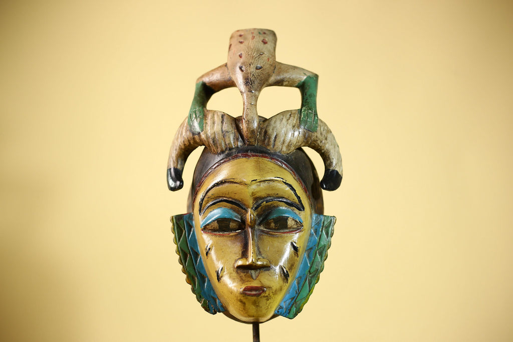African Vintage Guro Mask with Horns & Carved Animal Top Tribal Art-G6050