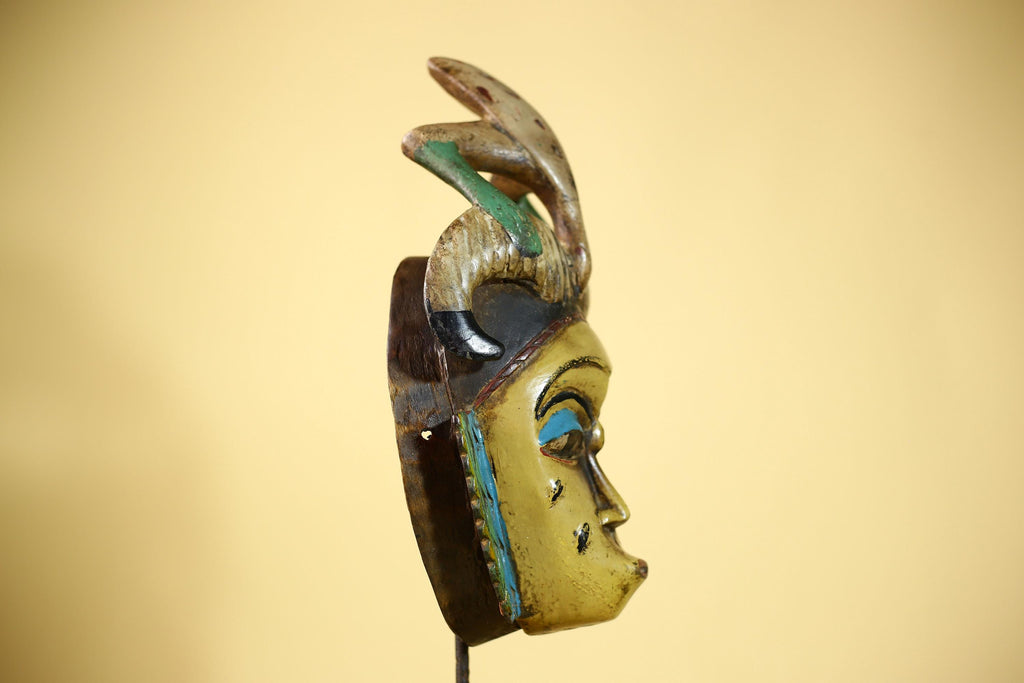 African Vintage Guro Mask with Horns & Carved Animal Top Tribal Art-G6050