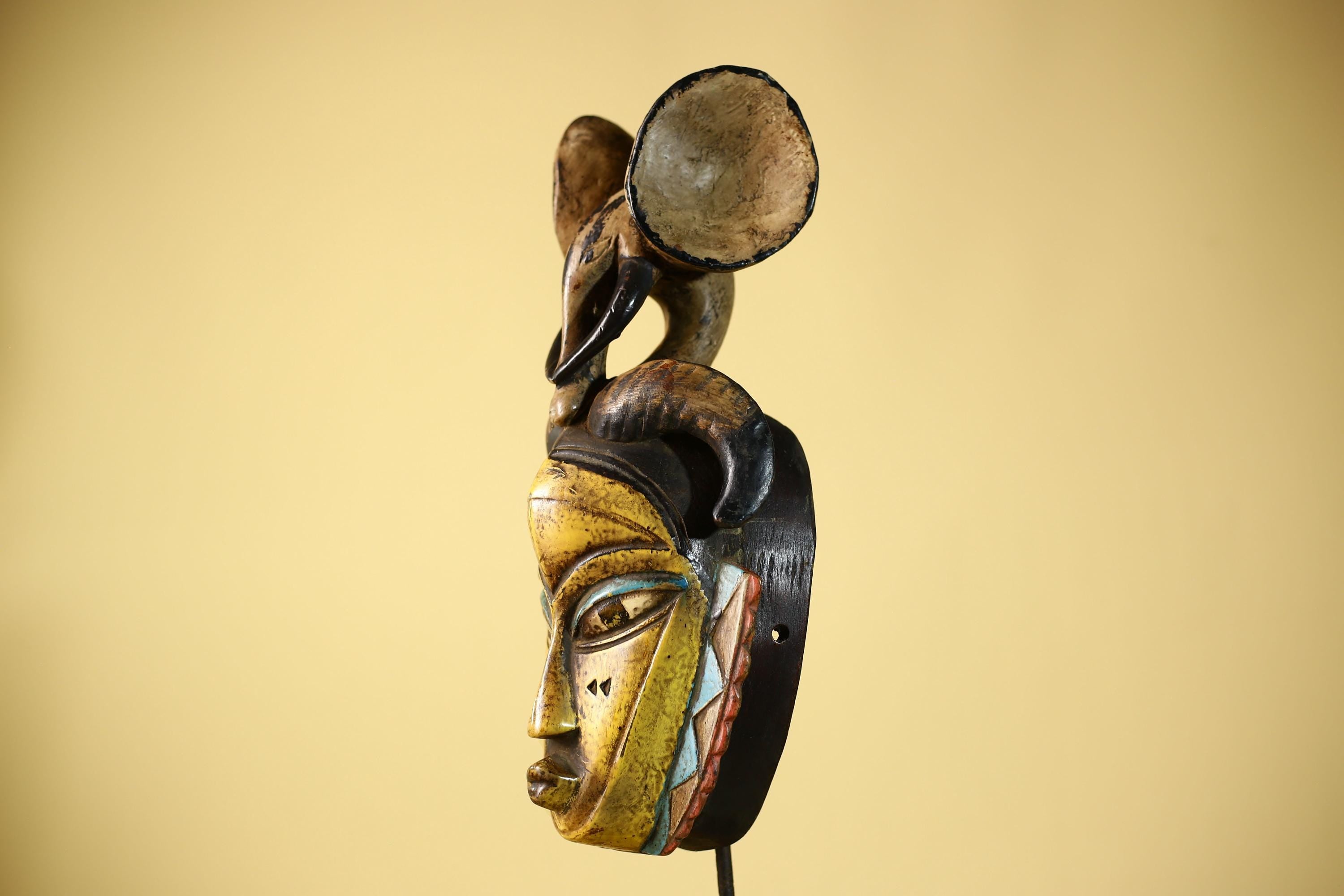 Vintage Guro Tribal Mask African Carved Ram Horn & elephant crest Wall Art-G6063