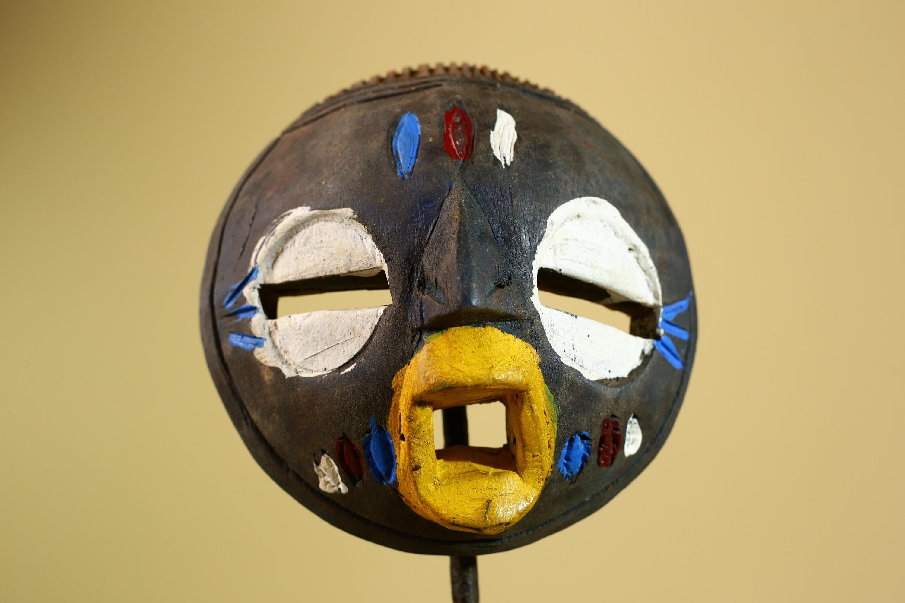 Tribal African Mask Painted Dark Wood Round Face from Côte d’Ivoire Decor-G5980