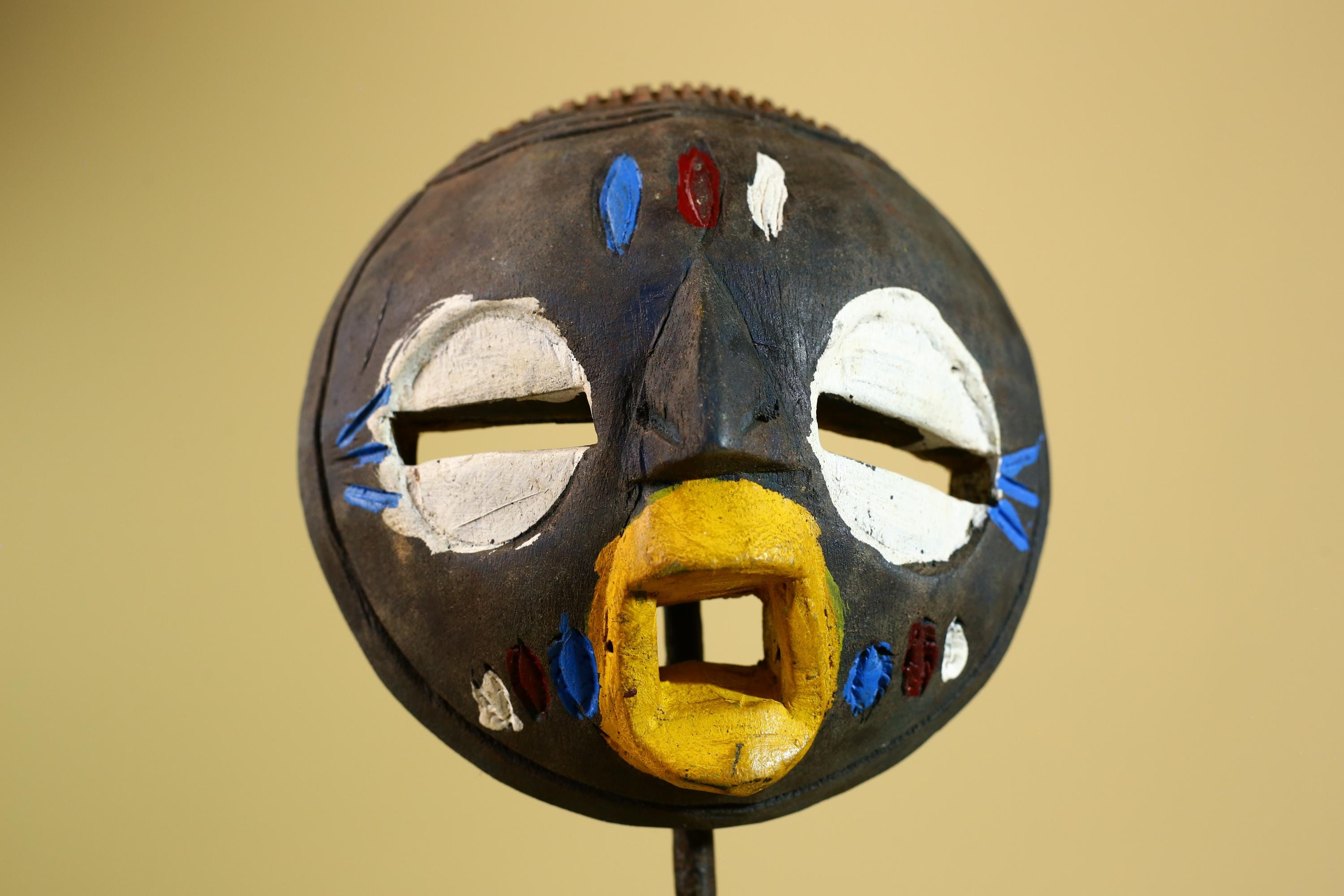 Tribal African Mask Painted Dark Wood Round Face from Côte d’Ivoire Decor-G5980