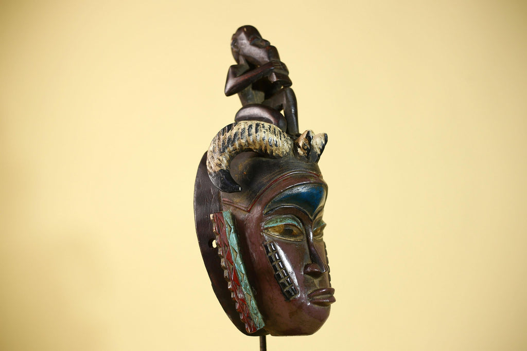 Handmade  African Guro  Tribal Wood African Mask Collectible Wall Art-G6088