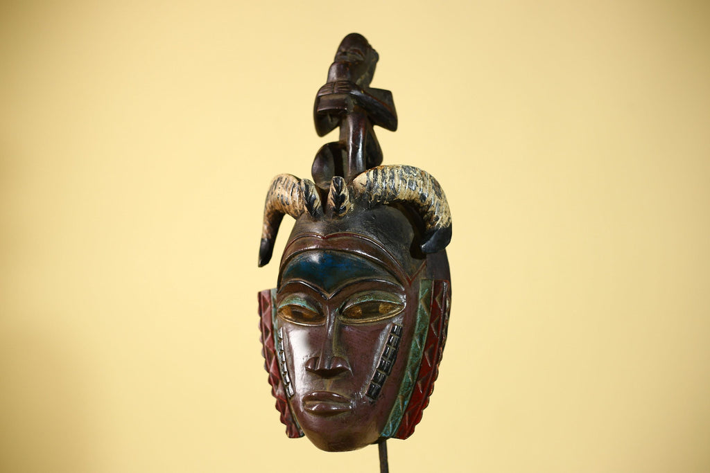 Handmade  African Guro  Tribal Wood African Mask Collectible Wall Art-G6088