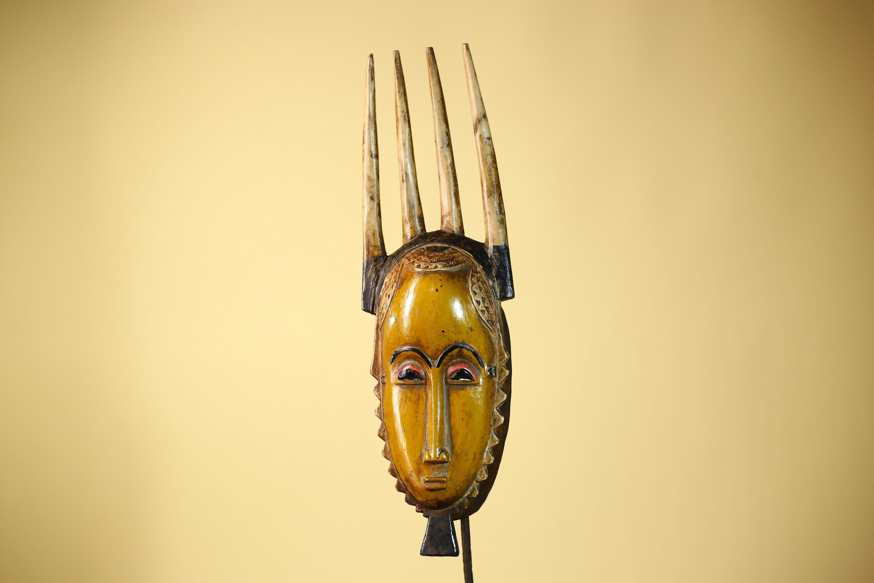 Wooden African Art Tribal Face Sculpture Vintage Hand Carved Wall Decor-G6093