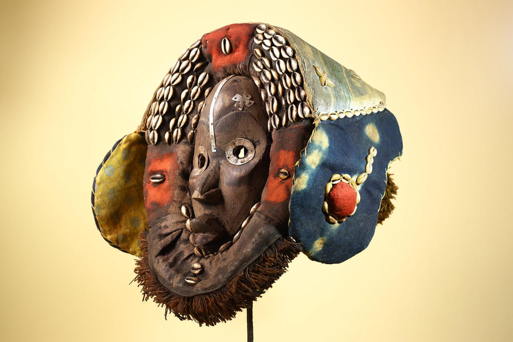 African Bamileke Mask Cowrie Shells Cloth Raffia Cameroon Tribal Art Decor-G5984