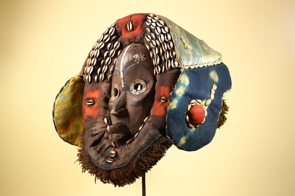 African Bamileke Mask Cowrie Shells Cloth Raffia Cameroon Tribal Art Decor-G5984