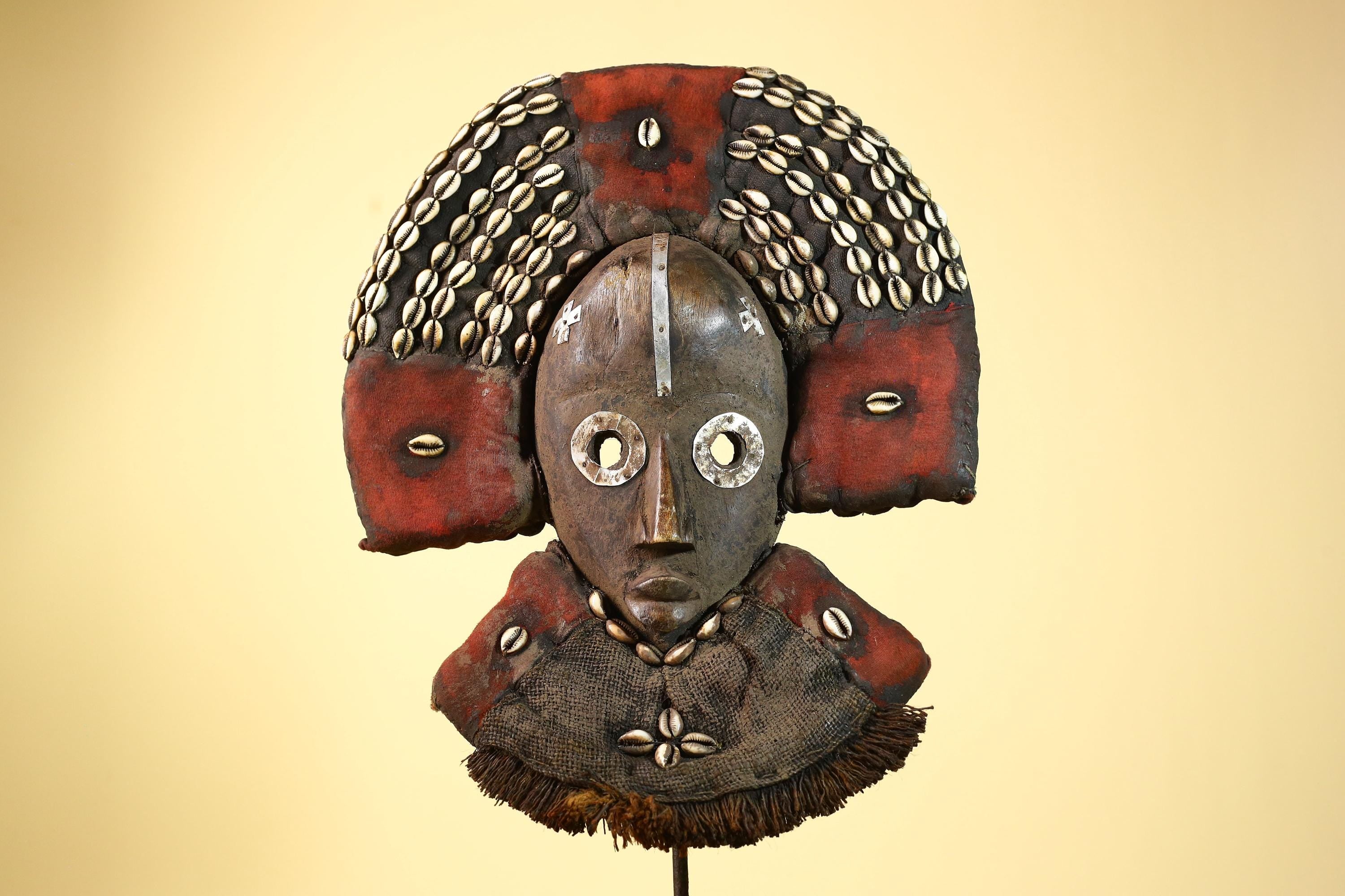 African Vintage Dan Mask Cowrie Shell Textile Côte d'Ivoire Tribal Art -G6007