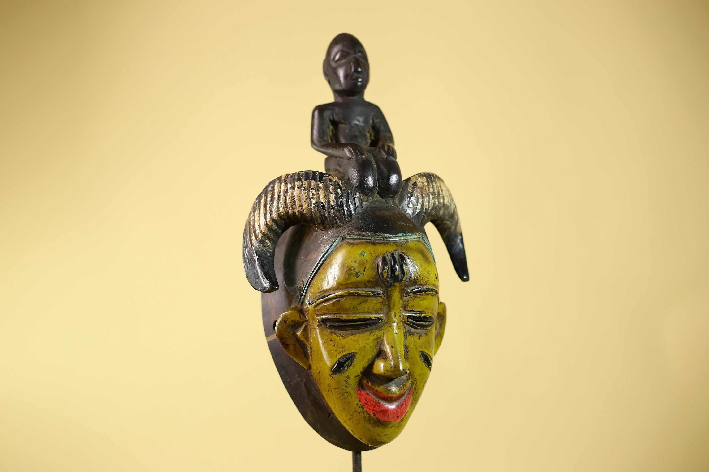 Hand Carved Baule Figure Crest Wooden African Art Tribal Wood Sculpture-G6119